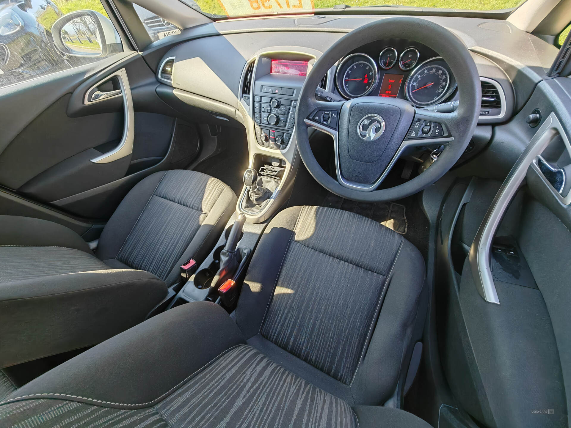 Jan 2012 Vauxhall Astra 1.4i 16V Exclusiv 5dr