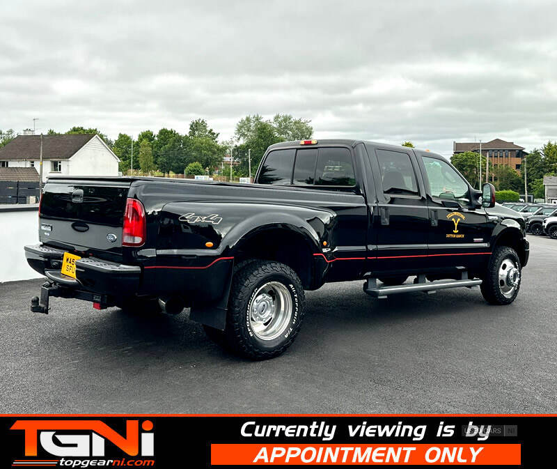 Feb 2005 Ford F-350 Super Dry Lariat Dually