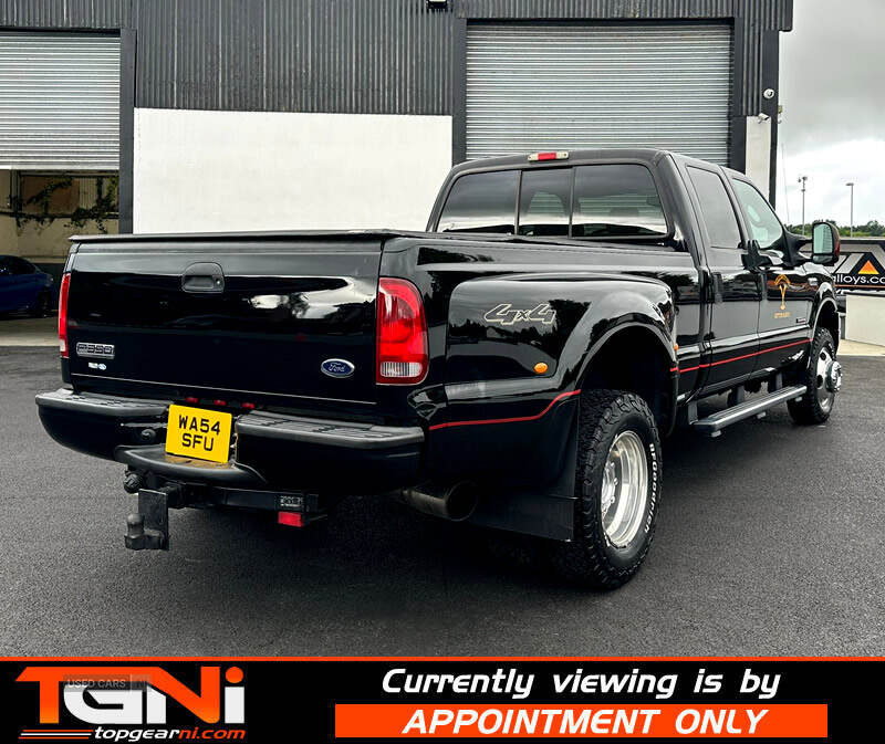 Feb 2005 Ford F-350 Super Dry Lariat Dually