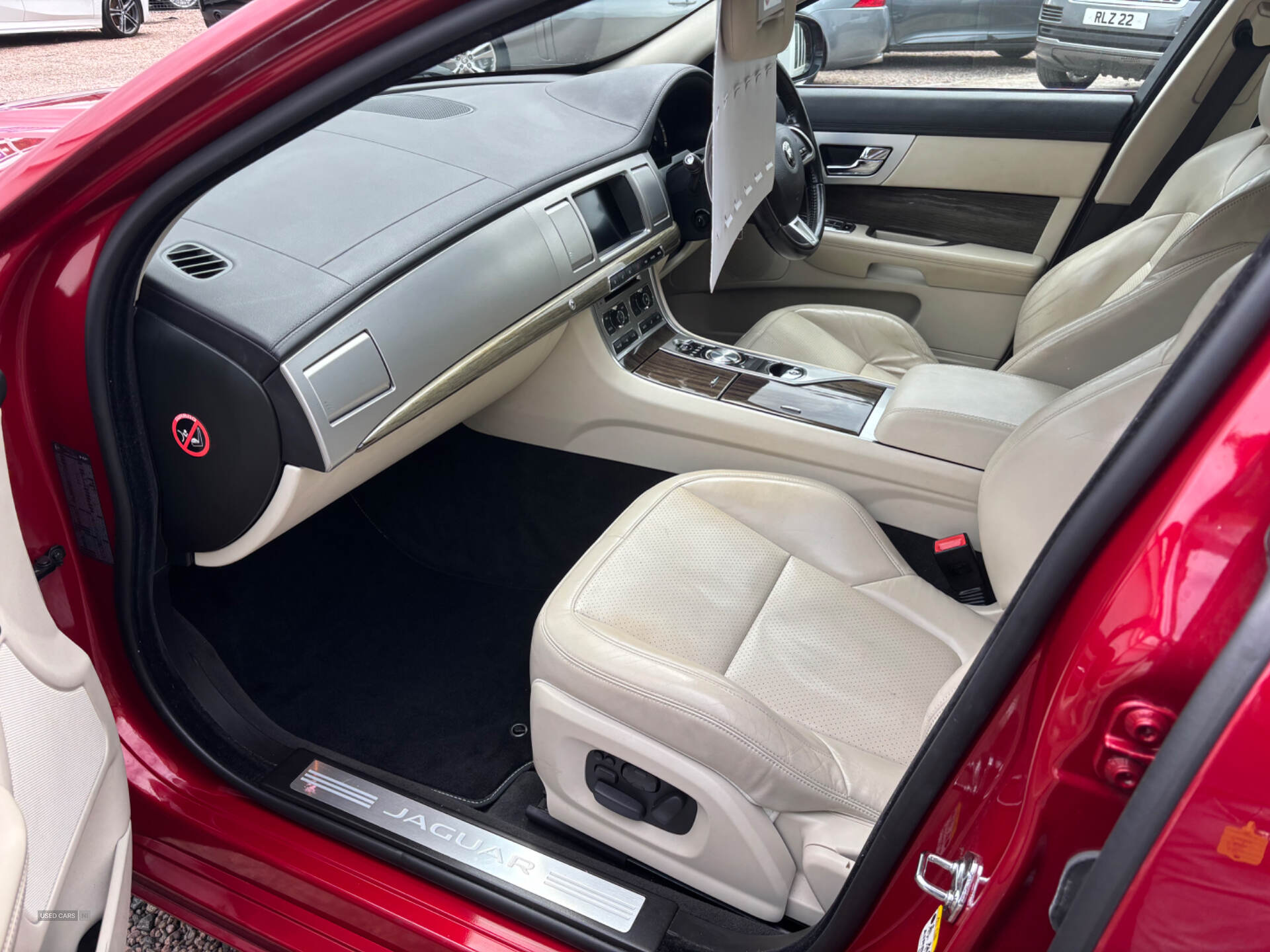 Sep 2014 Jaguar XF 2.2d [200] Premium Luxury 4dr Auto