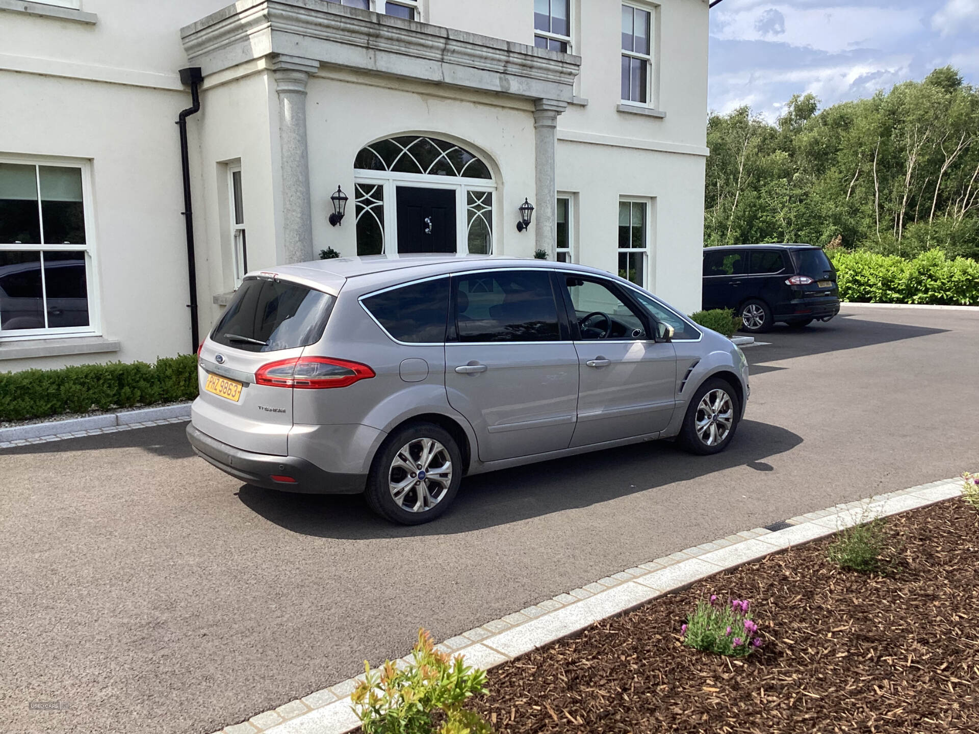 Apr 2011 Ford S-Max 2.0 TDCi 140 Titanium 5dr