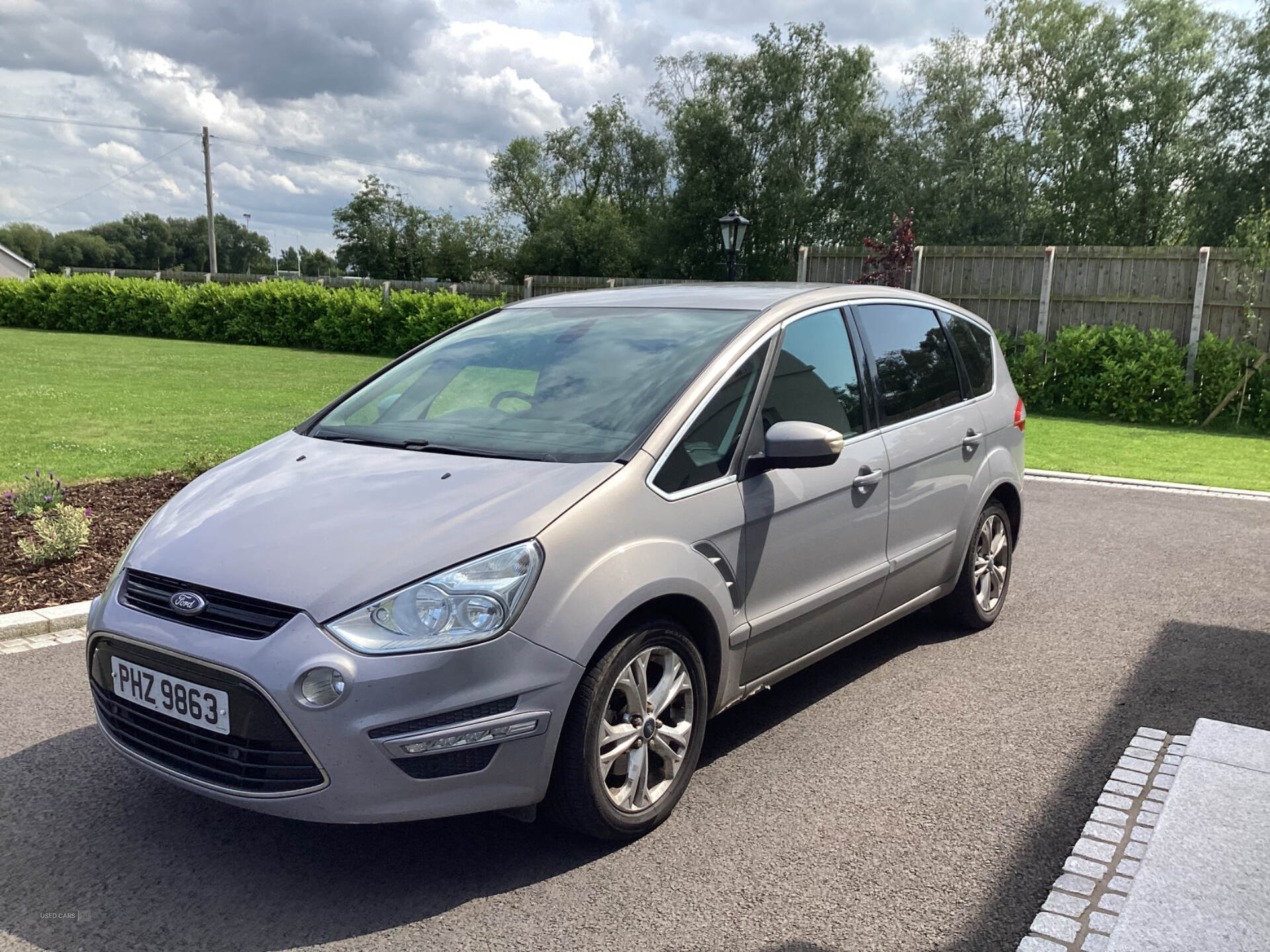 Apr 2011 Ford S-Max 2.0 TDCi 140 Titanium 5dr