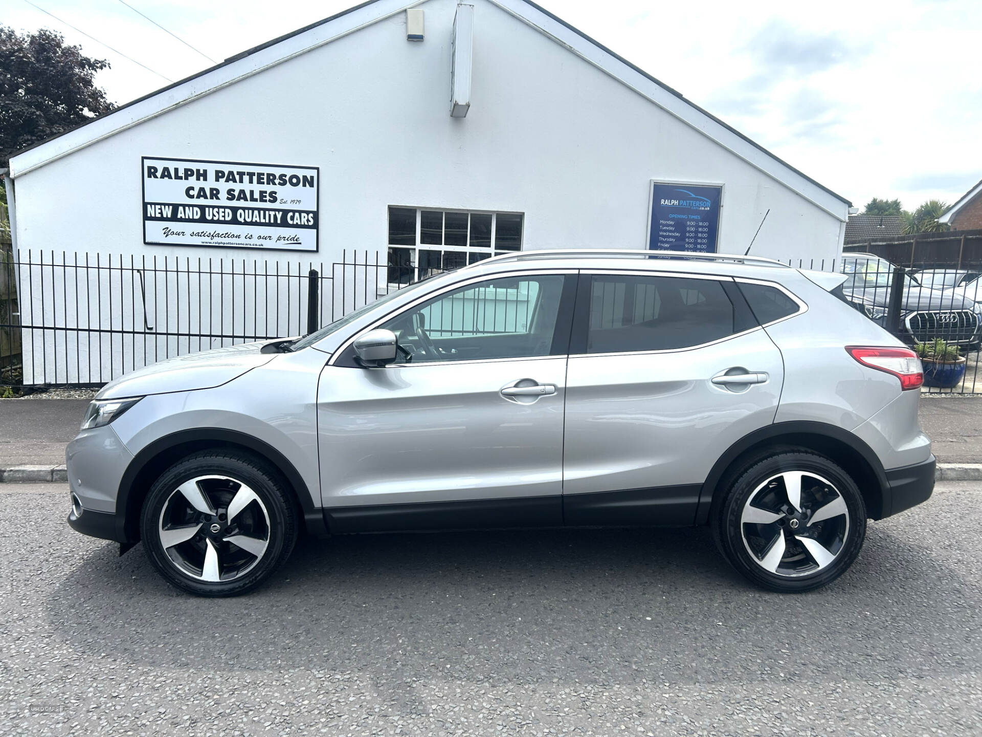 Jan 2015 Nissan Qashqai 1.5 dCi N-Tec+ 5dr