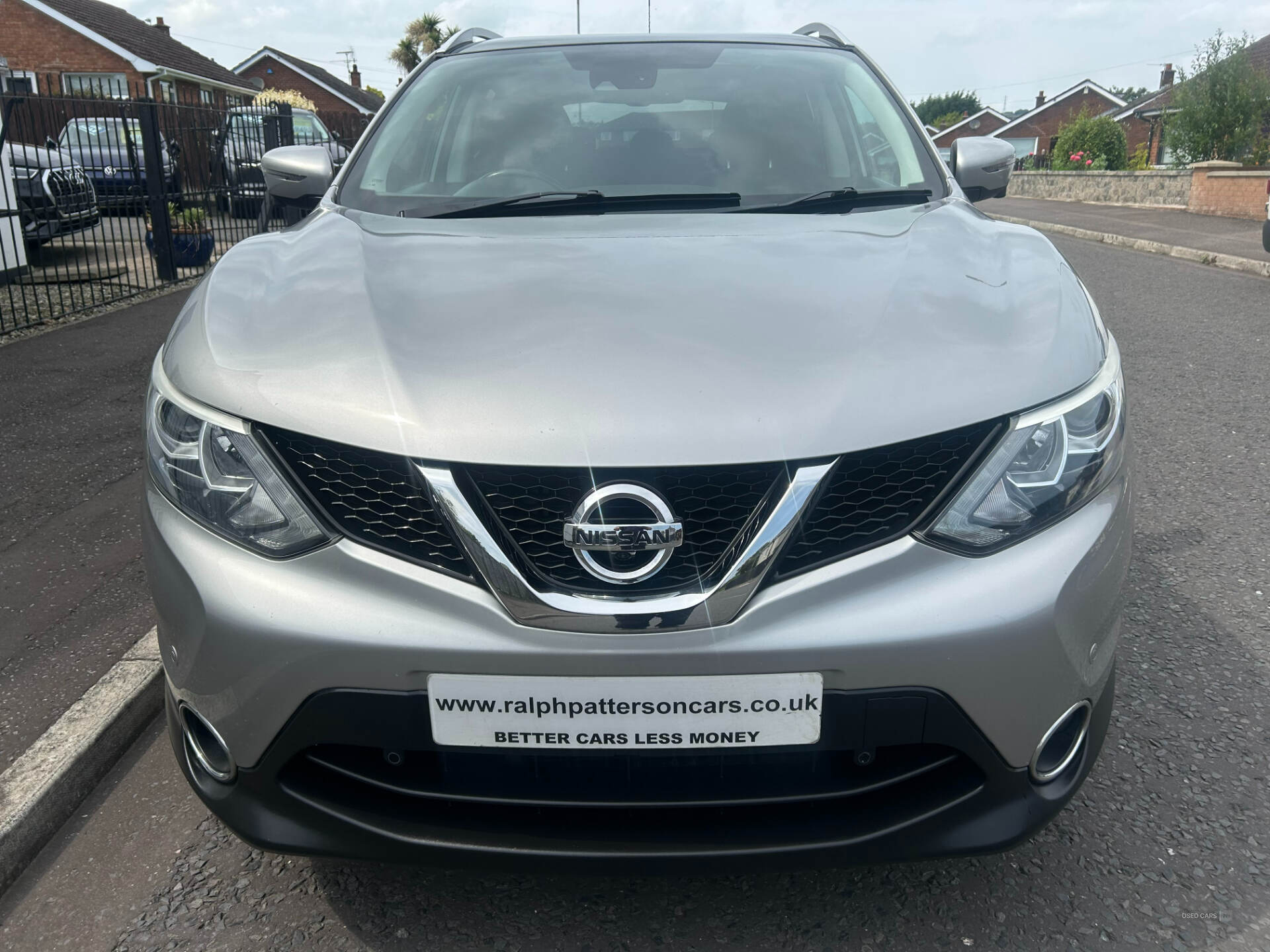 Jan 2015 Nissan Qashqai 1.5 dCi N-Tec+ 5dr