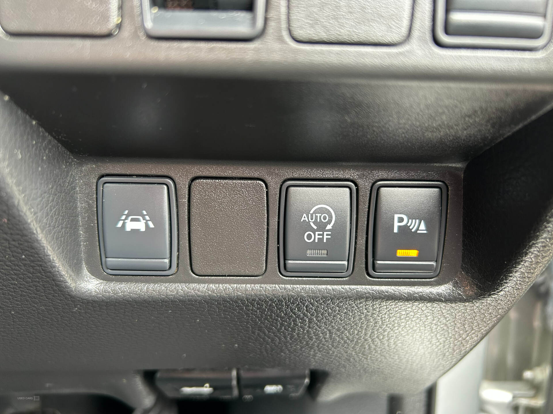 Jan 2015 Nissan Qashqai 1.5 dCi N-Tec+ 5dr