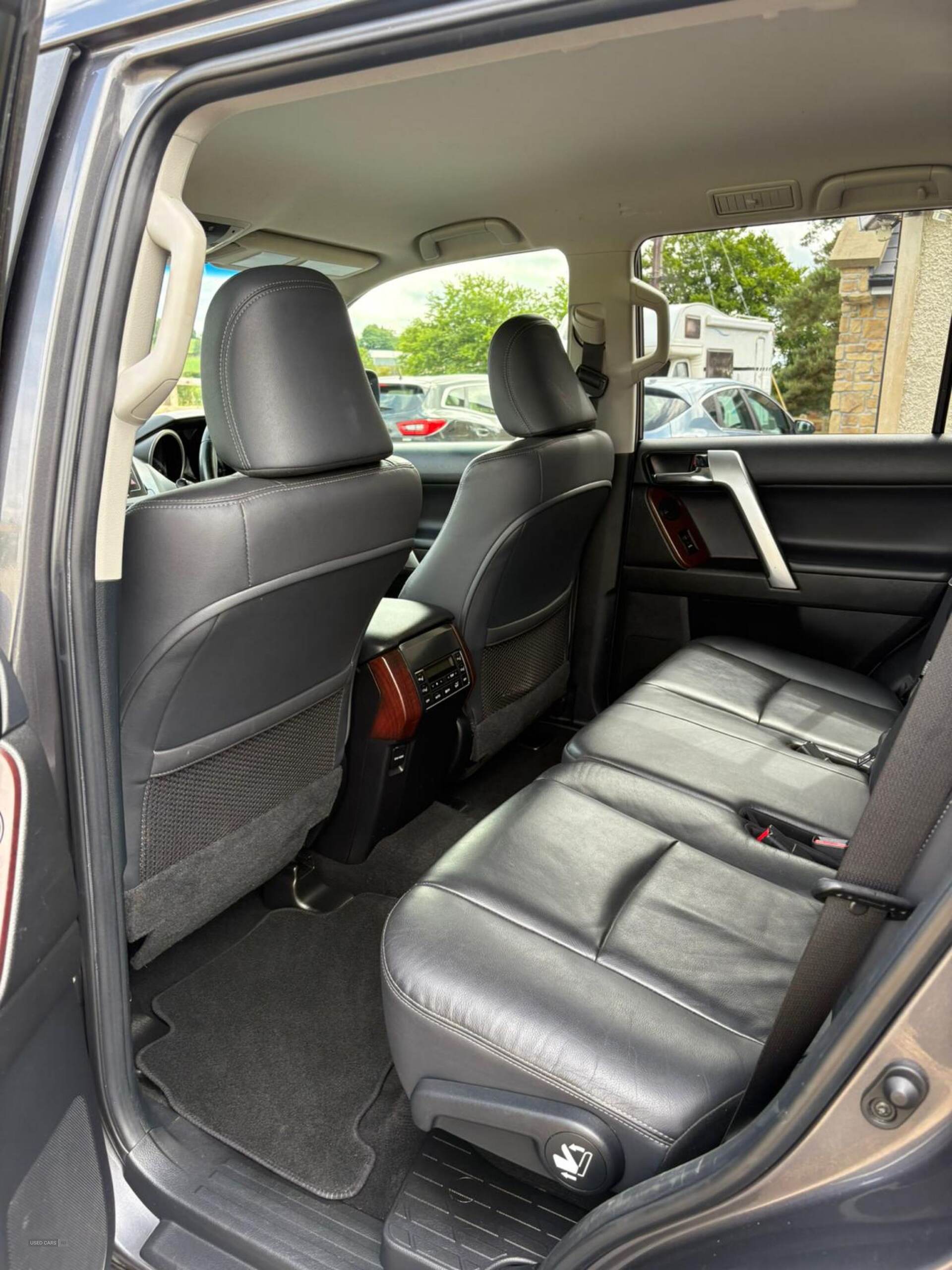 Jan 2015 Toyota Land Cruiser 3.0 D-4D Icon 5dr Auto 7 Seats