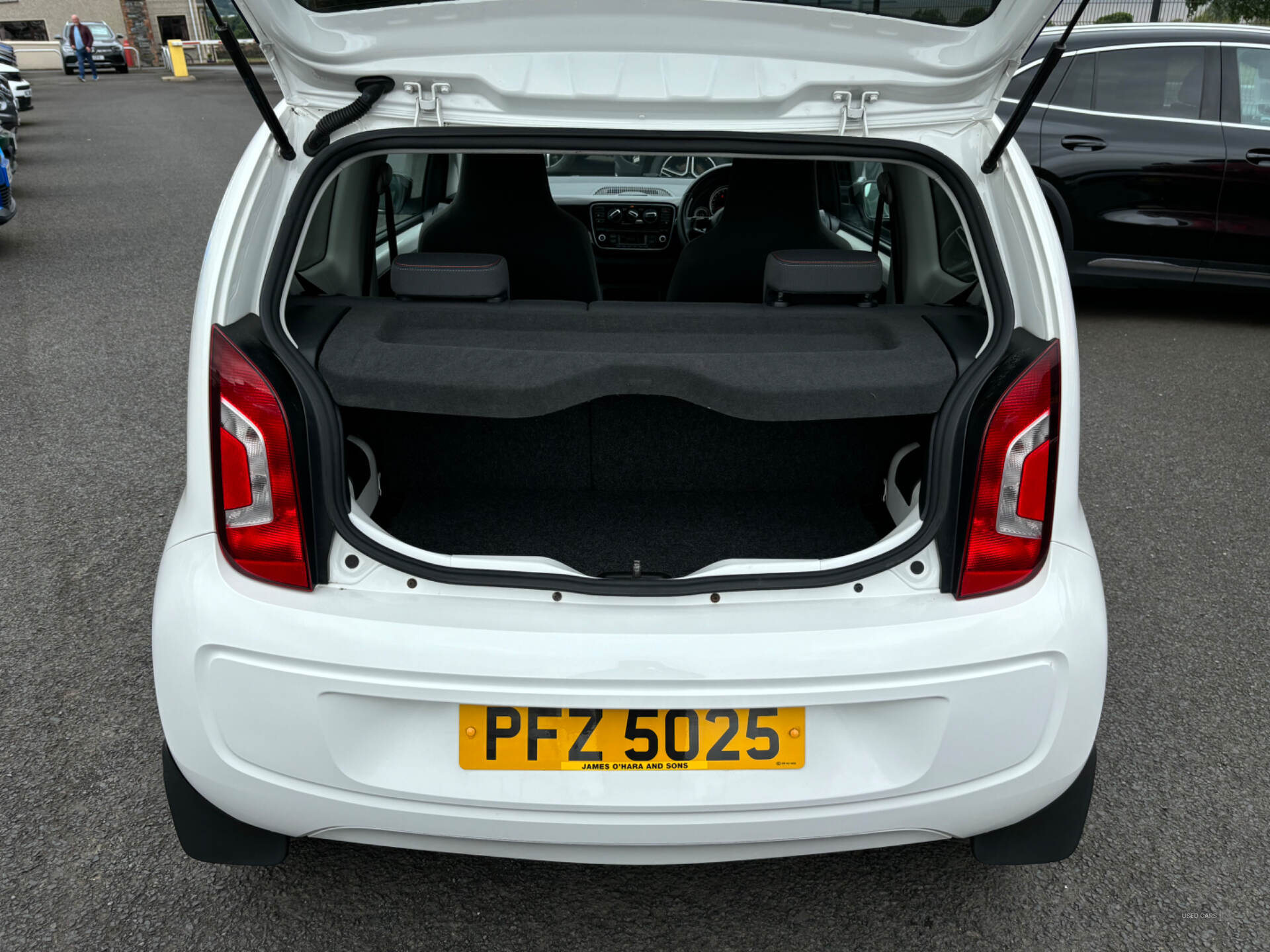 Car Thumbnail 8