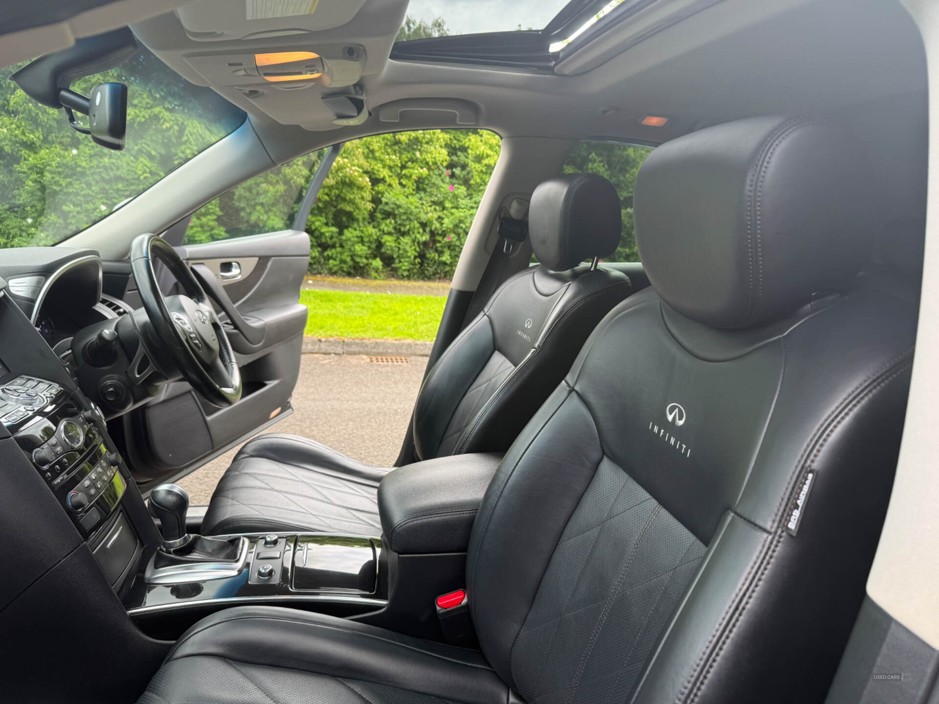 Oct 2014 Infiniti QX70 3.0d GT 5dr Auto