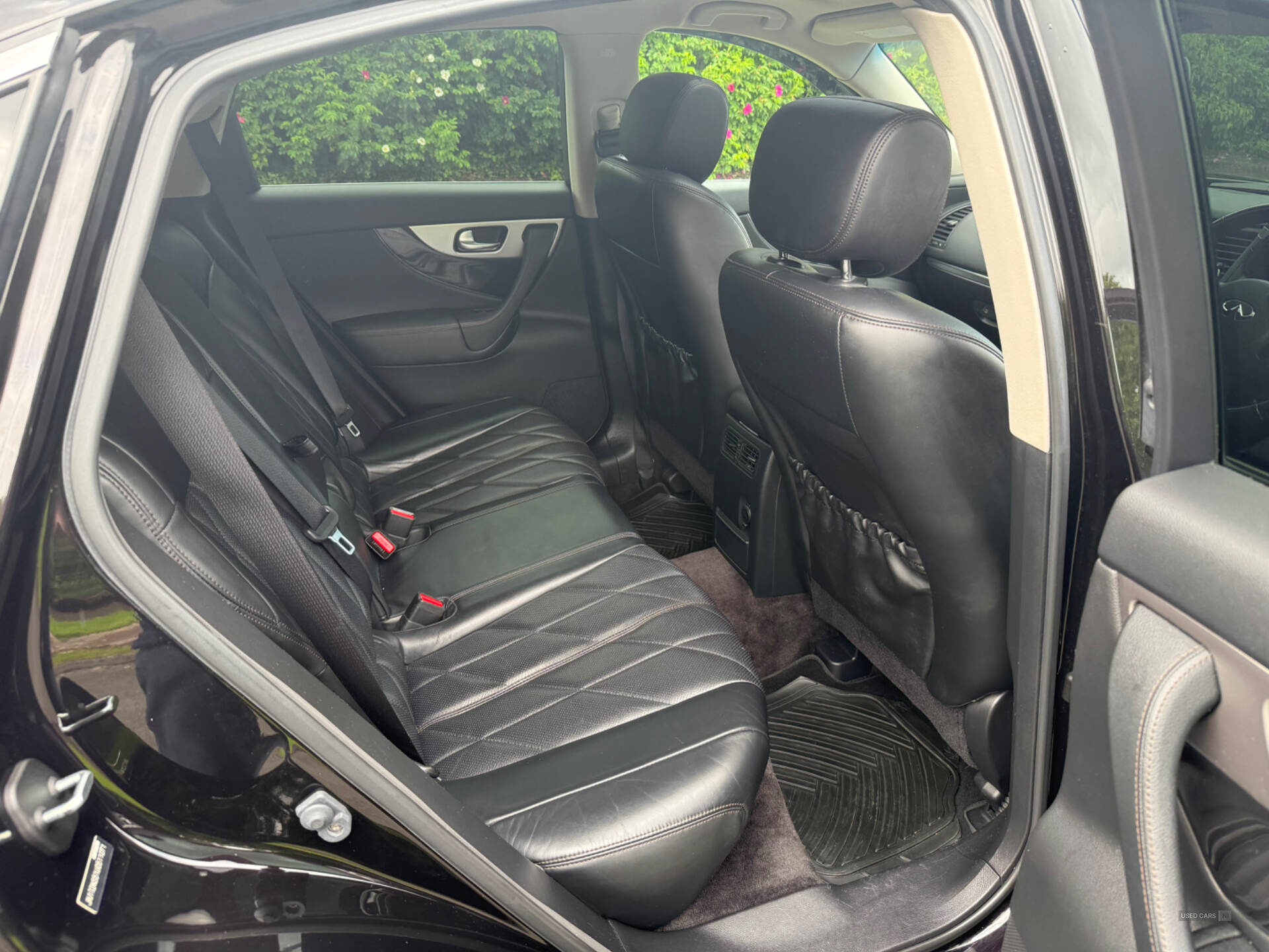 Oct 2014 Infiniti QX70 3.0d GT 5dr Auto