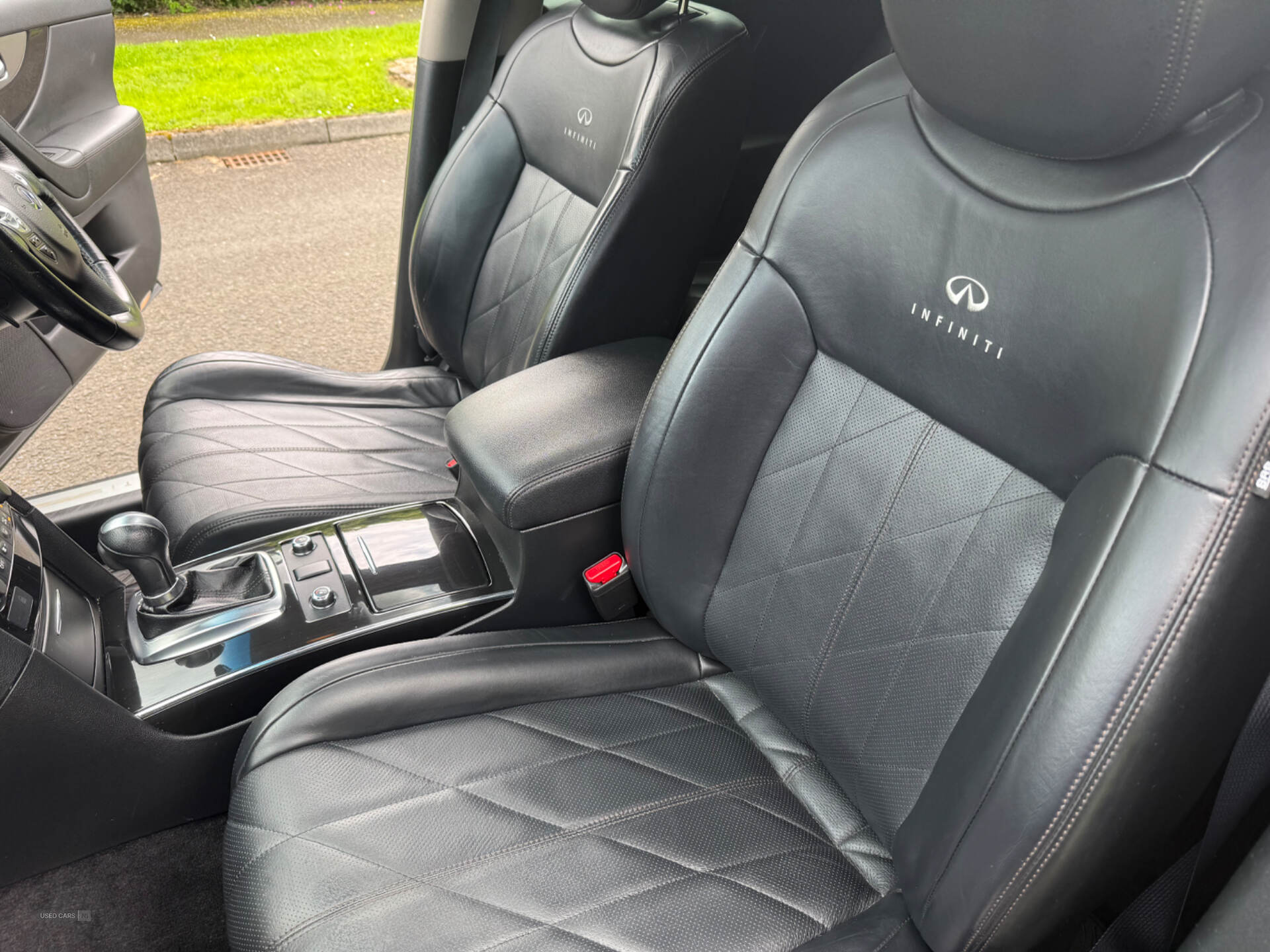 Oct 2014 Infiniti QX70 3.0d GT 5dr Auto