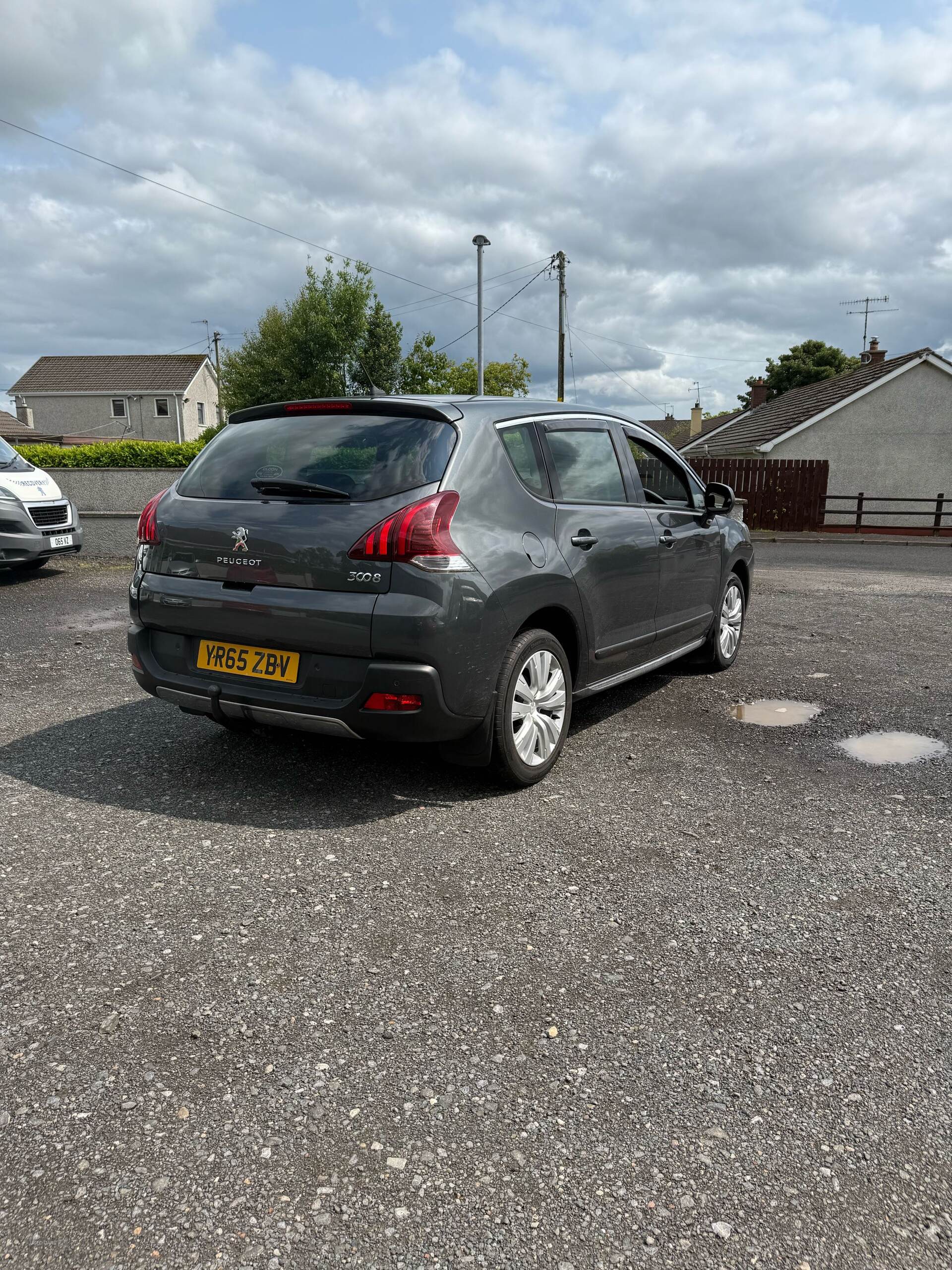 Sep 2015 Peugeot 3008 1.6 HDi Active 5dr