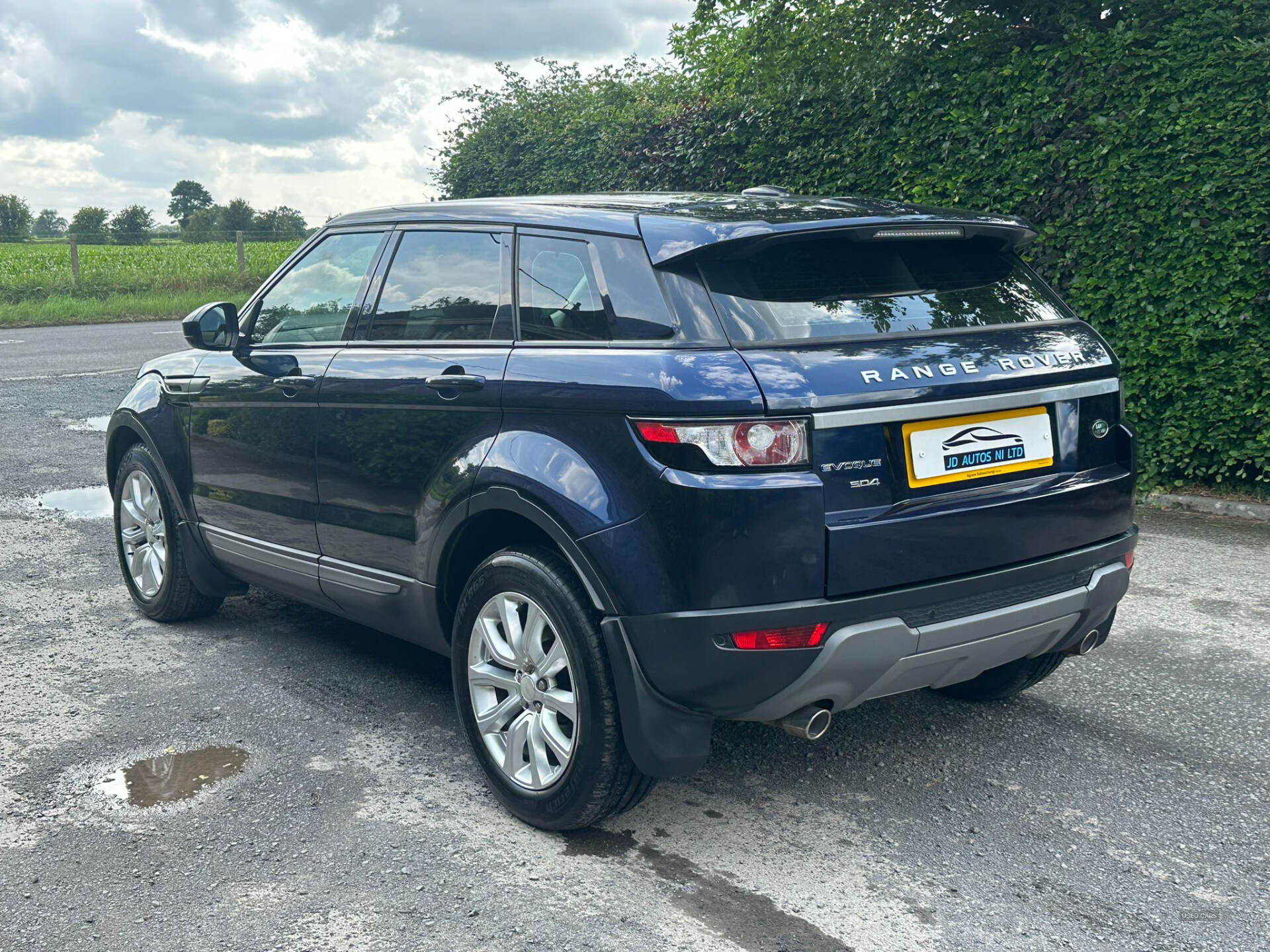 Apr 2014 Land Rover Range Rover Evoque 2.2 SD4 Pure 5dr Auto [9] [Tech Pack]