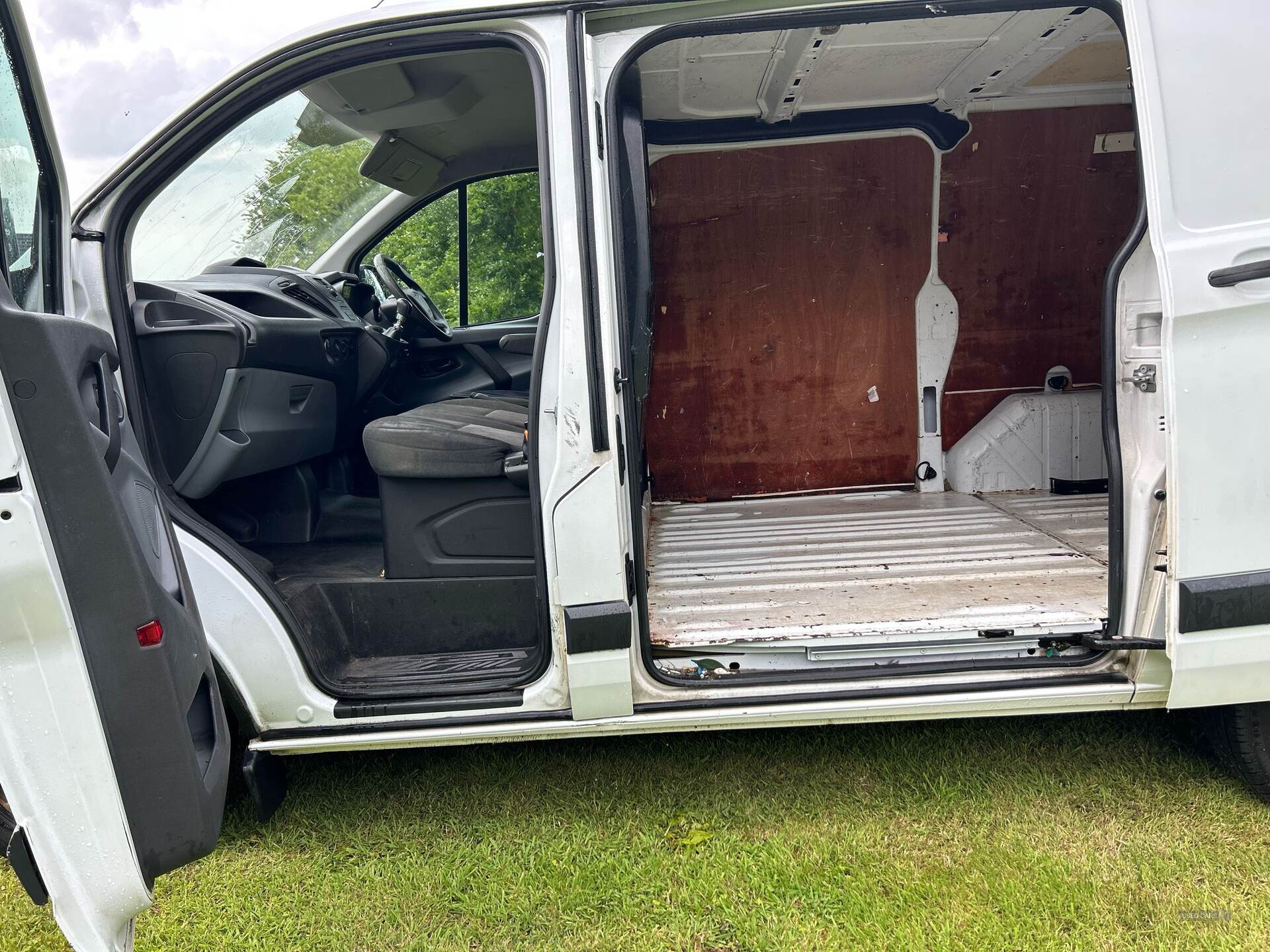 May 2014 Ford Transit Custom 2.2 TDCi 100ps Low Roof Van