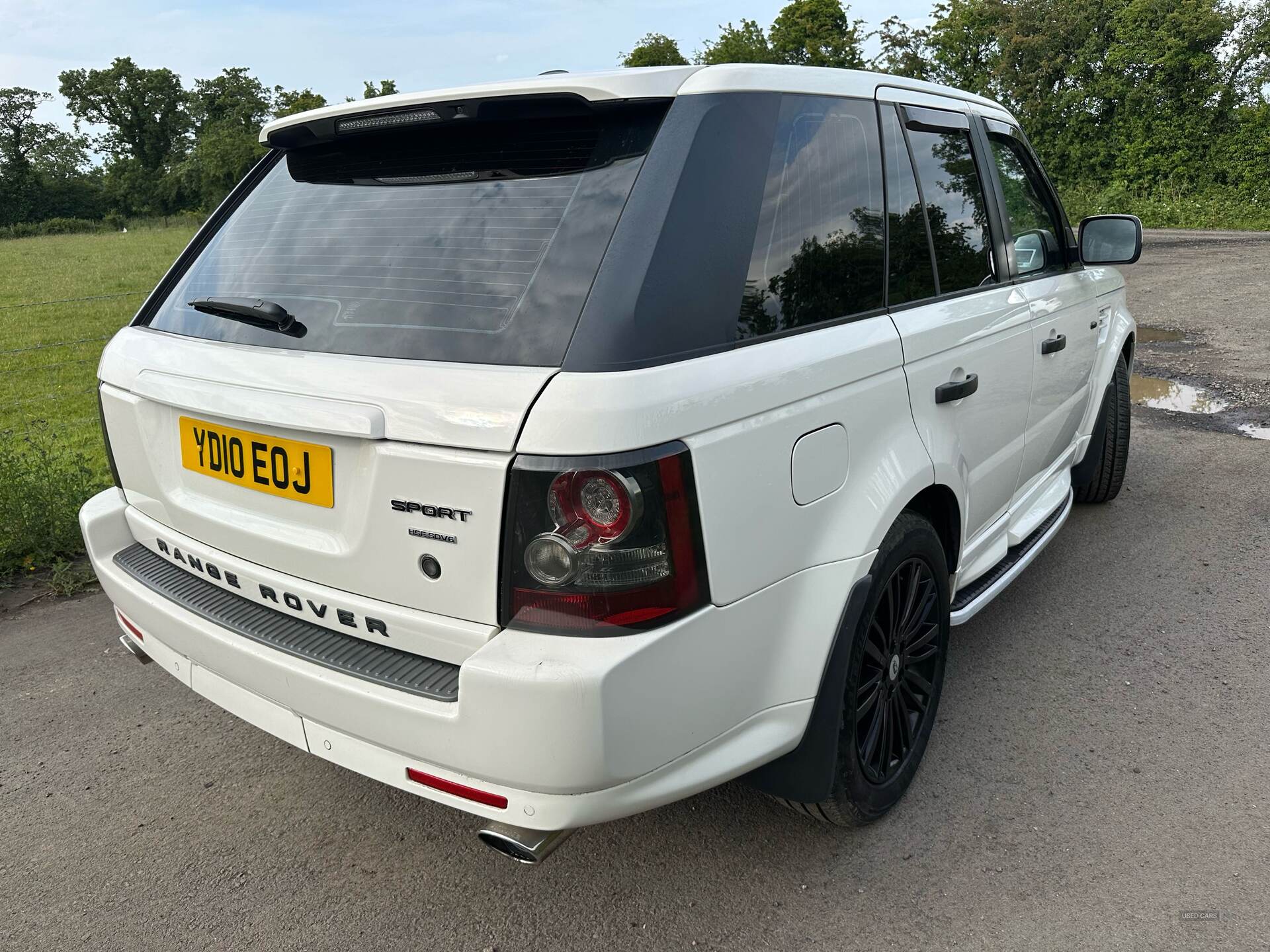 Mar 2010 Land Rover Range Rover Sport 3.0 TDV6 HSE 5dr CommandShift