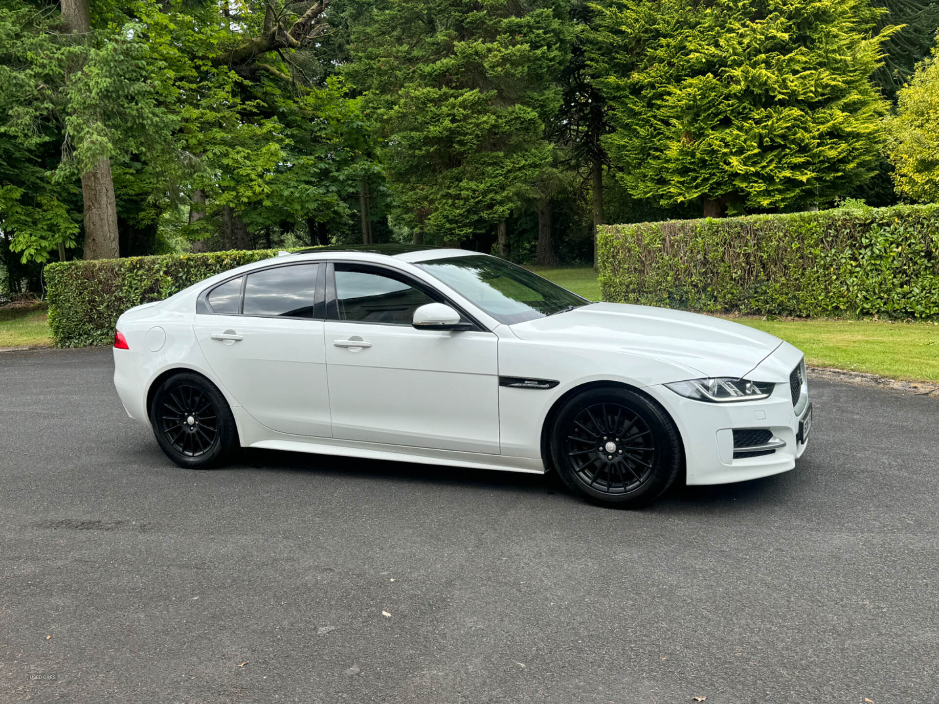 Mar 2016 Jaguar XE 2.0d R-Sport 4dr Auto