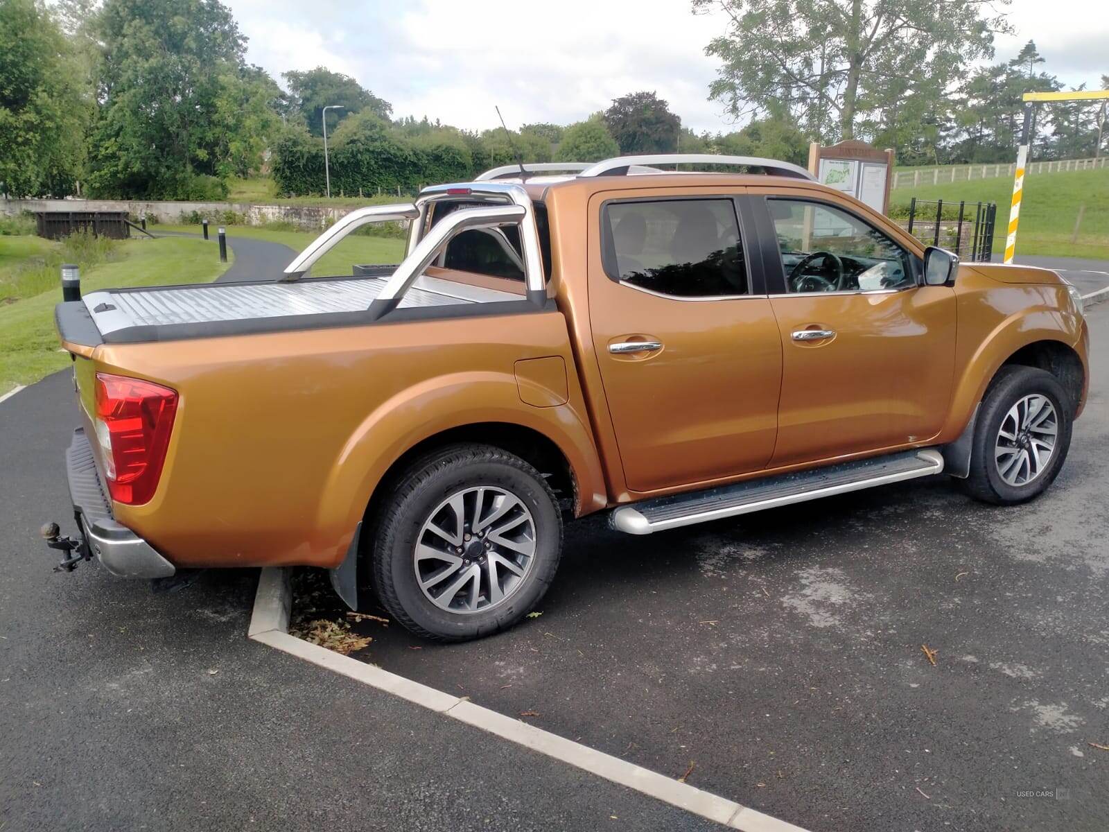 Aug 2017 Nissan Navara Double Cab Pick Up Tekna 2.3dCi 190 4WD