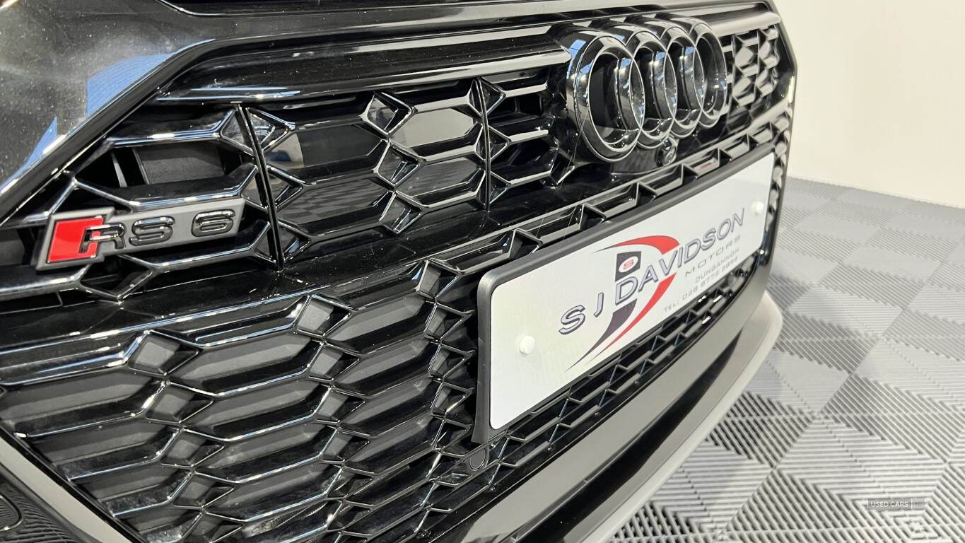 Jun 2024 Audi RS6 RS 6 TFSI Quattro Performance 5dr Tiptronic