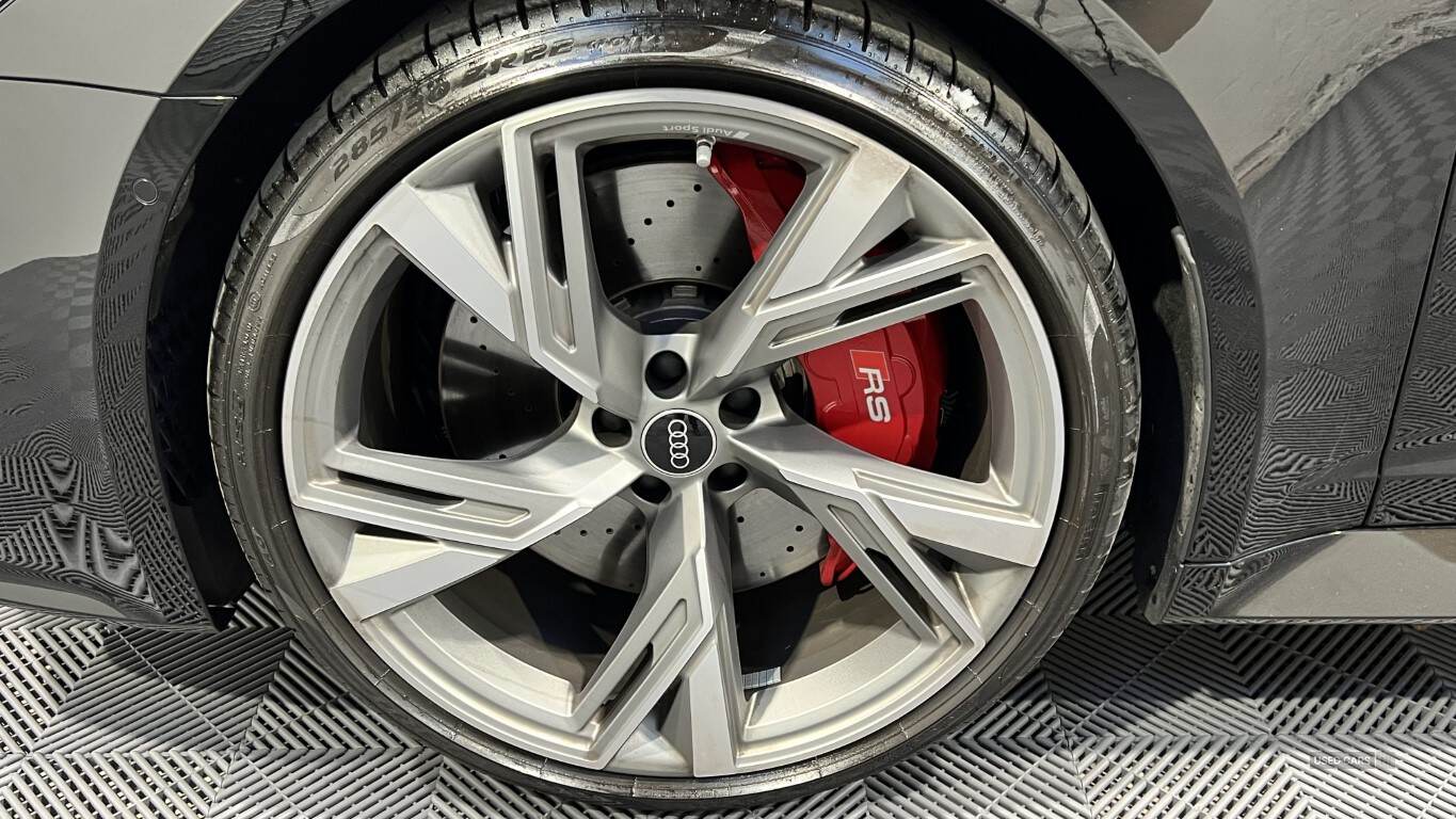 Jun 2024 Audi RS6 RS 6 TFSI Quattro Performance 5dr Tiptronic