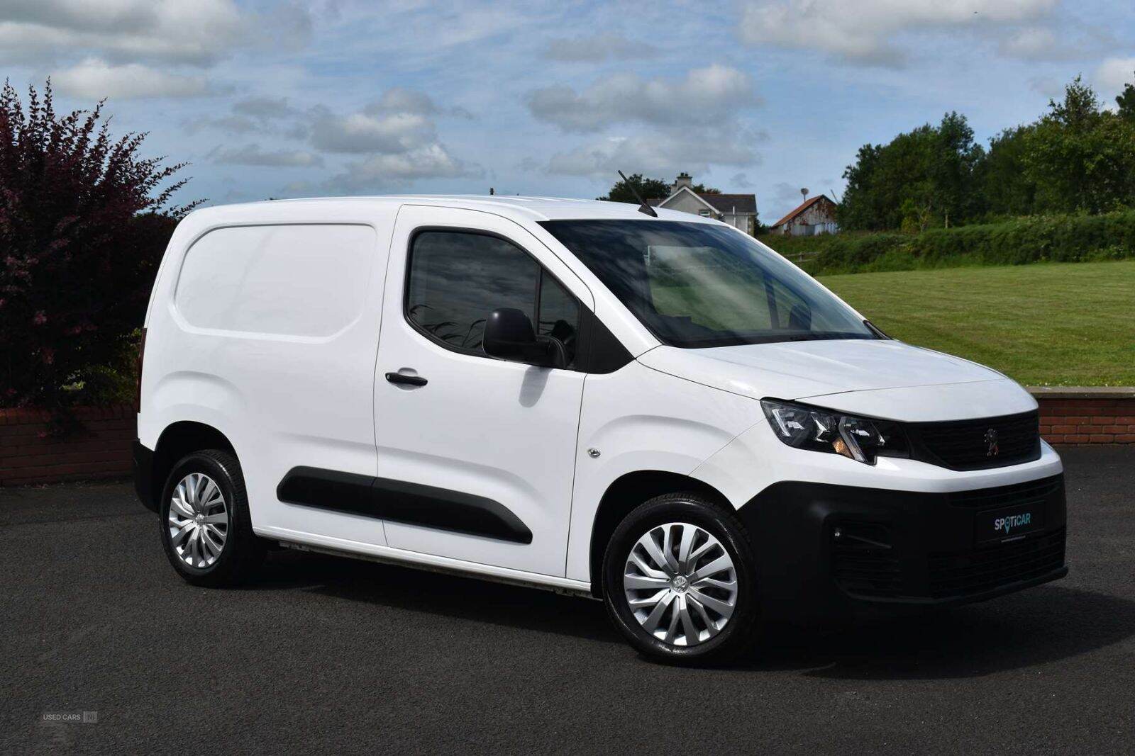 Jan 2021 Peugeot Partner 1000 1.5 BlueHDi 100 Professional Van