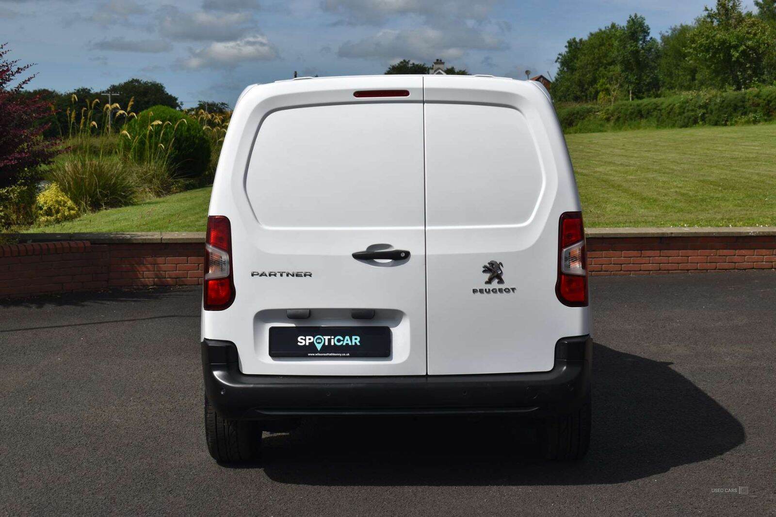 Jan 2021 Peugeot Partner 1000 1.5 BlueHDi 100 Professional Van