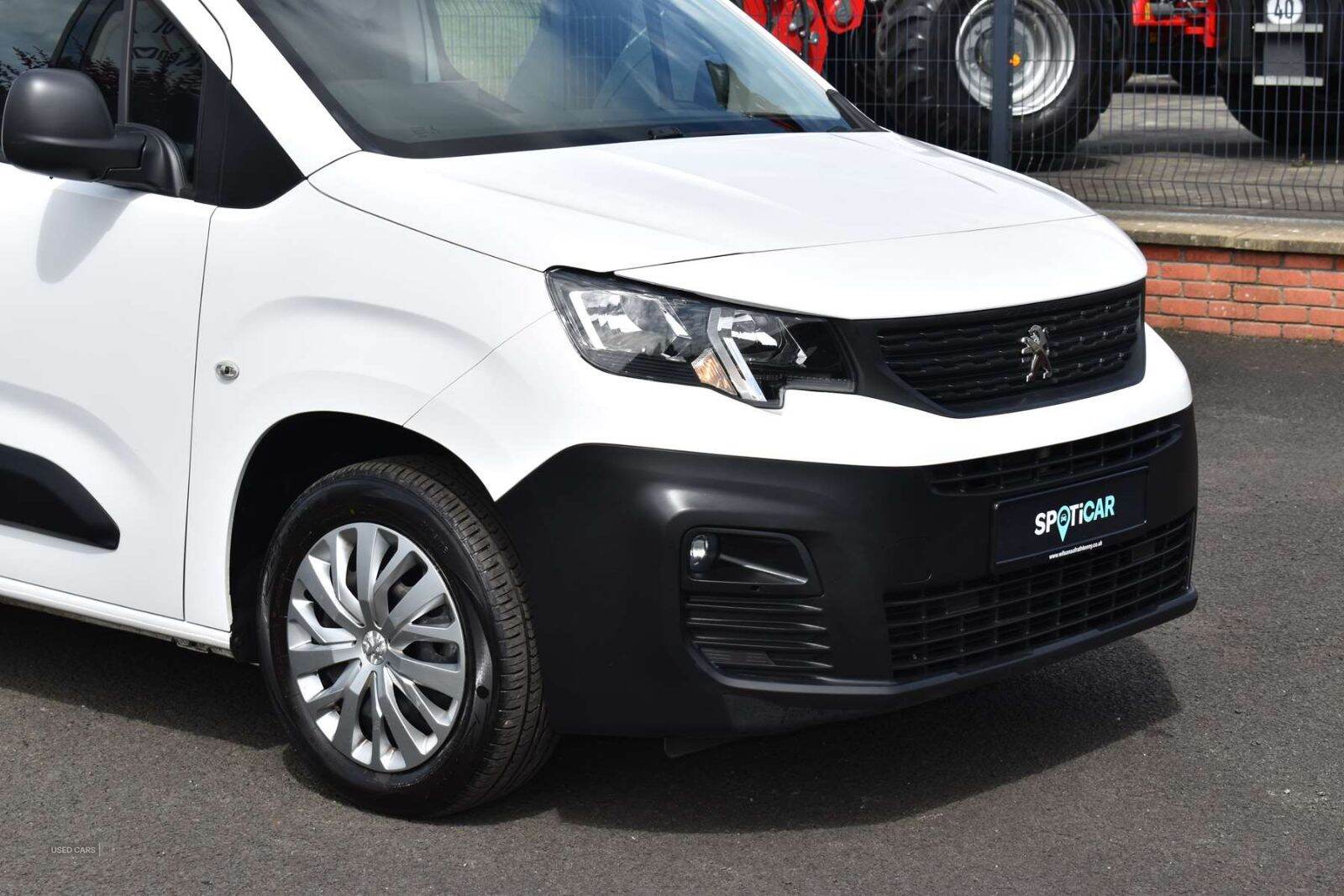 Jan 2021 Peugeot Partner 1000 1.5 BlueHDi 100 Professional Van