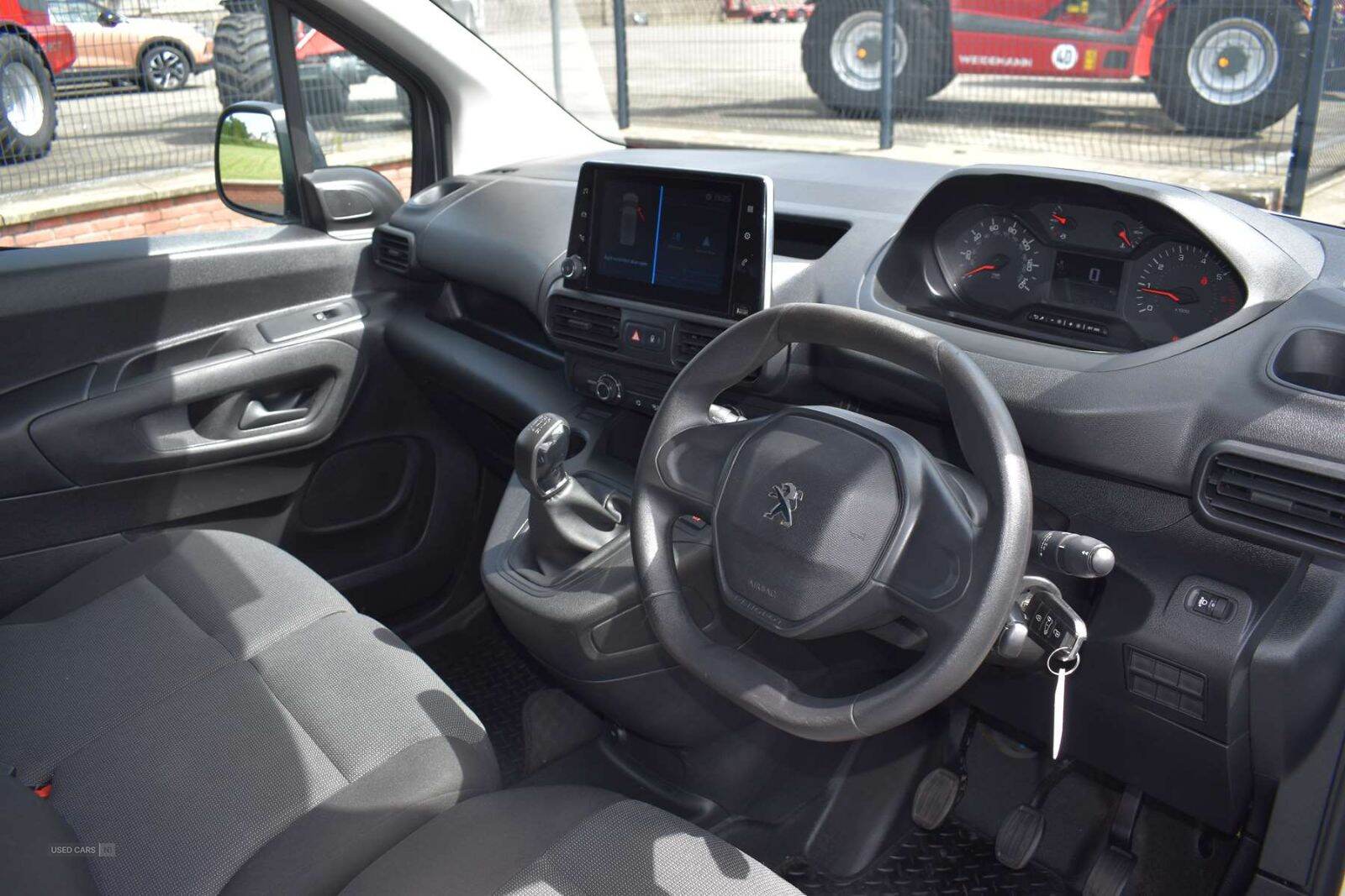 Jan 2021 Peugeot Partner 1000 1.5 BlueHDi 100 Professional Van