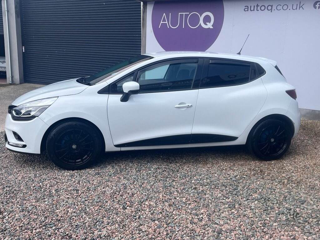 Jan 2019 Renault Clio 0.9 TCE 75 Play 5dr