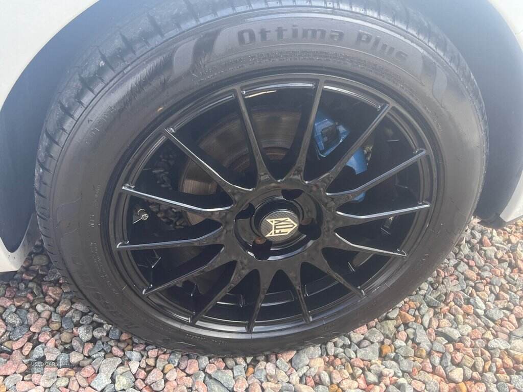 Jan 2019 Renault Clio 0.9 TCE 75 Play 5dr