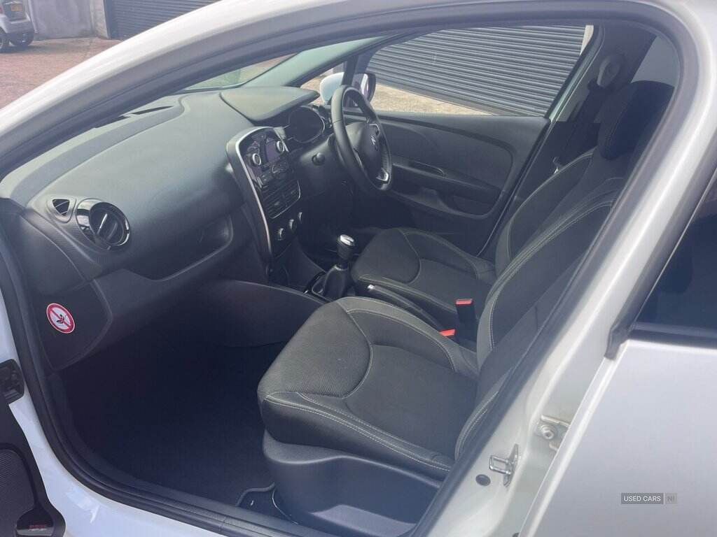 Jan 2019 Renault Clio 0.9 TCE 75 Play 5dr