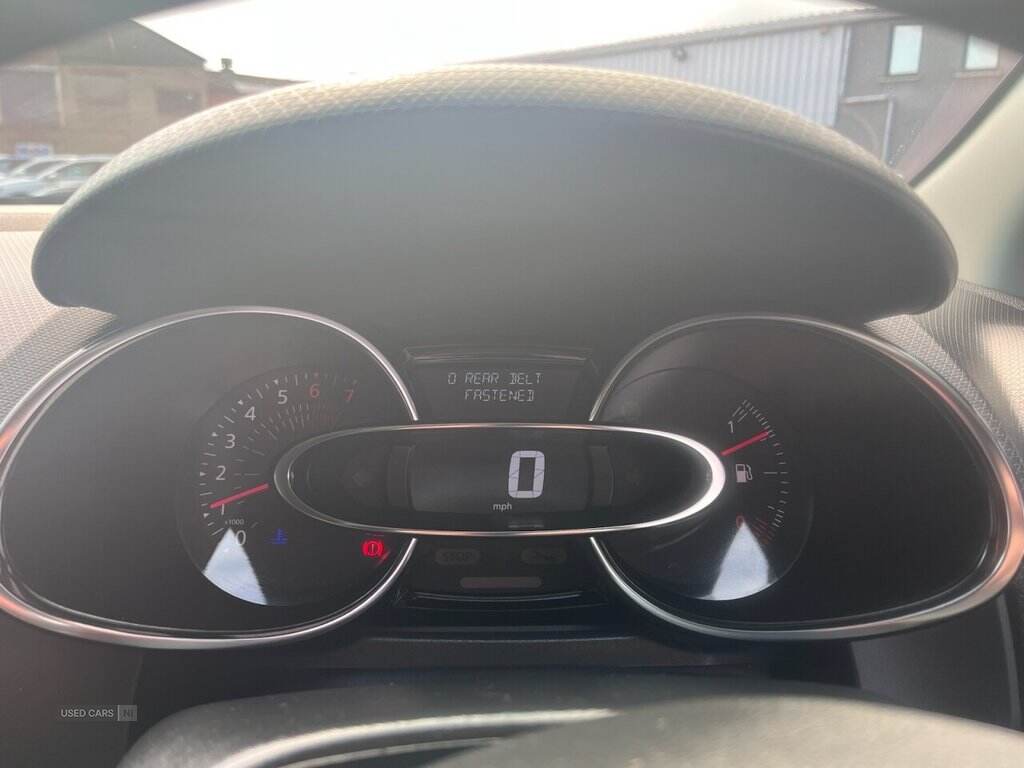 Jan 2019 Renault Clio 0.9 TCE 75 Play 5dr