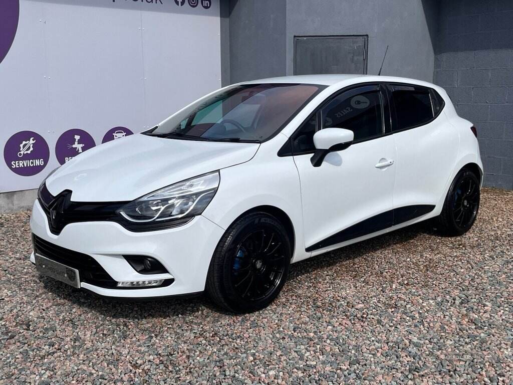 Jan 2019 Renault Clio 0.9 TCE 75 Play 5dr