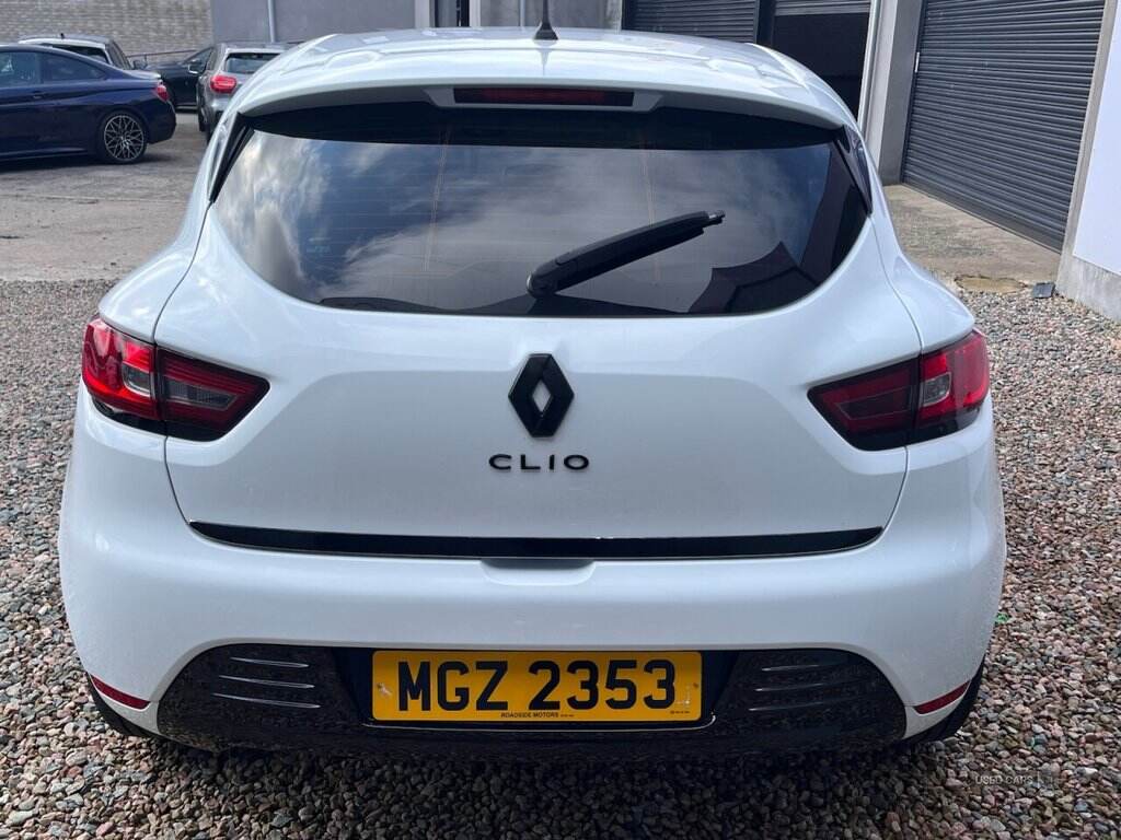 Jan 2019 Renault Clio 0.9 TCE 75 Play 5dr