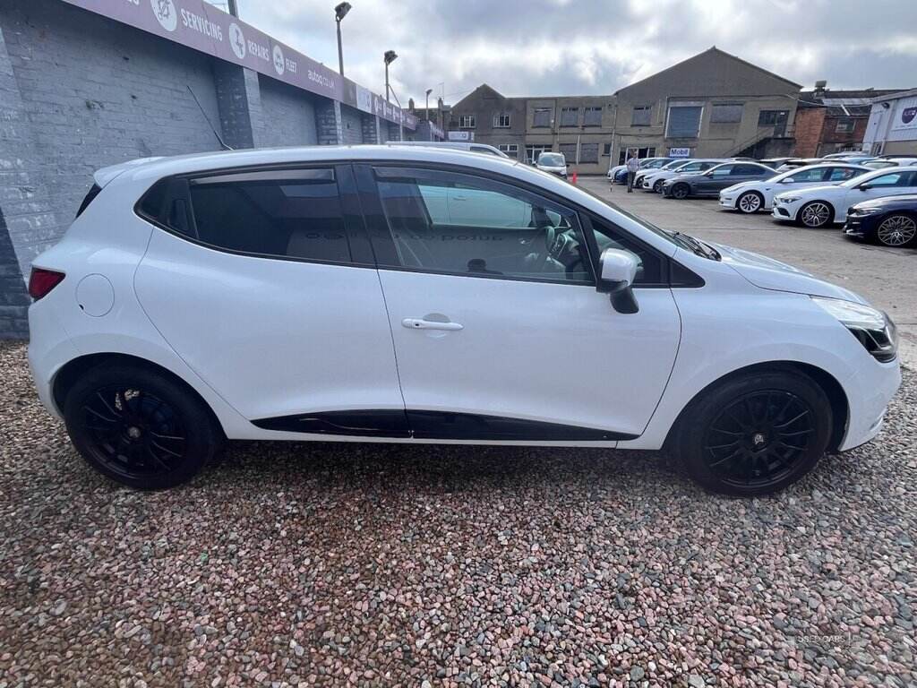 Jan 2019 Renault Clio 0.9 TCE 75 Play 5dr