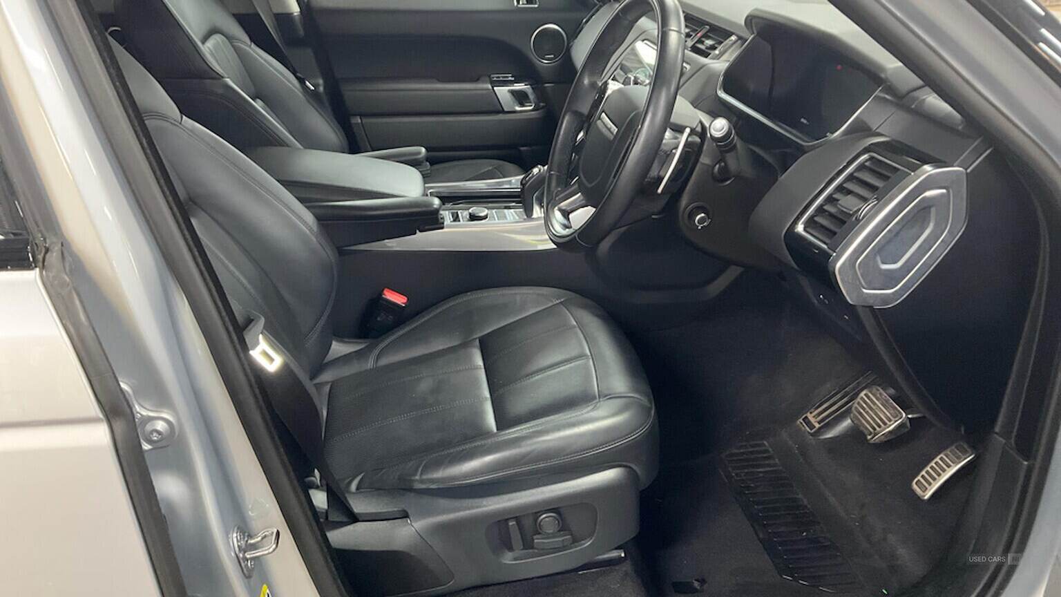 Apr 2021 Land Rover Range Rover Sport 3.0 D300 Hse Dynamic 5Dr Auto
