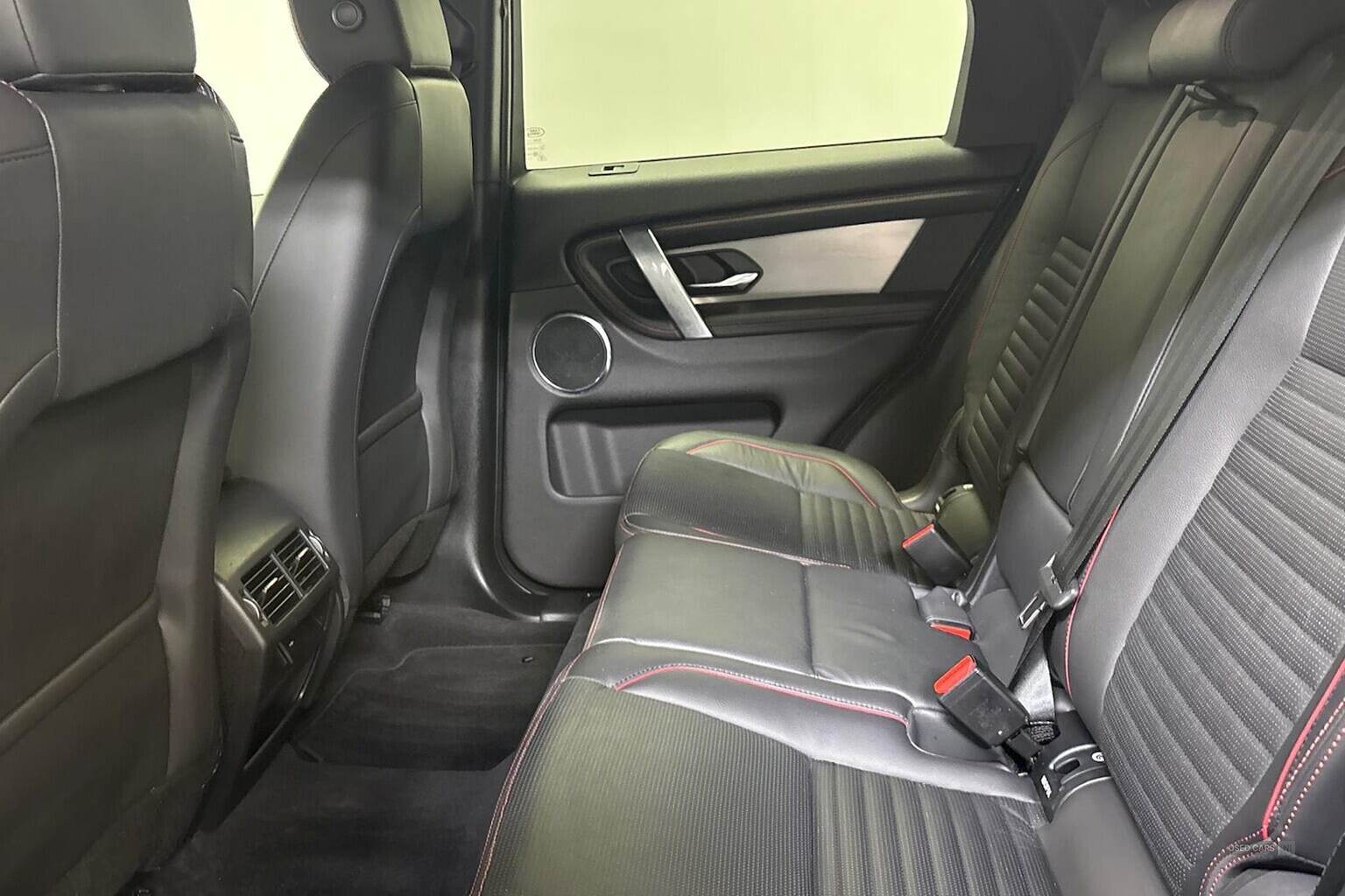Mar 2022 Land Rover Discovery Sport 1.5 P300E Urban Edition 5Dr Auto [5 Seat]