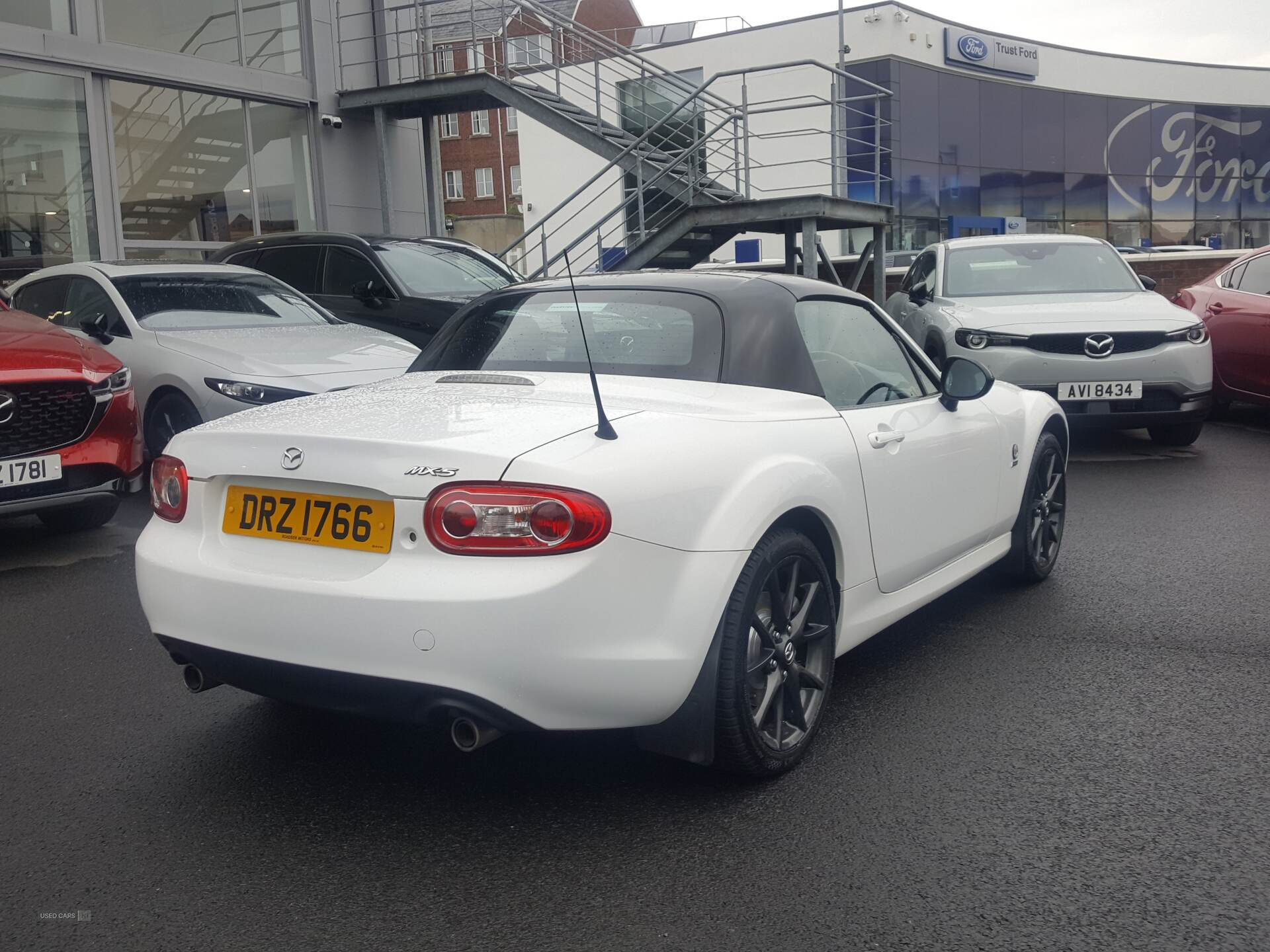 Sep 2011 Mazda MX-5 2.0i Sport Black 2dr
