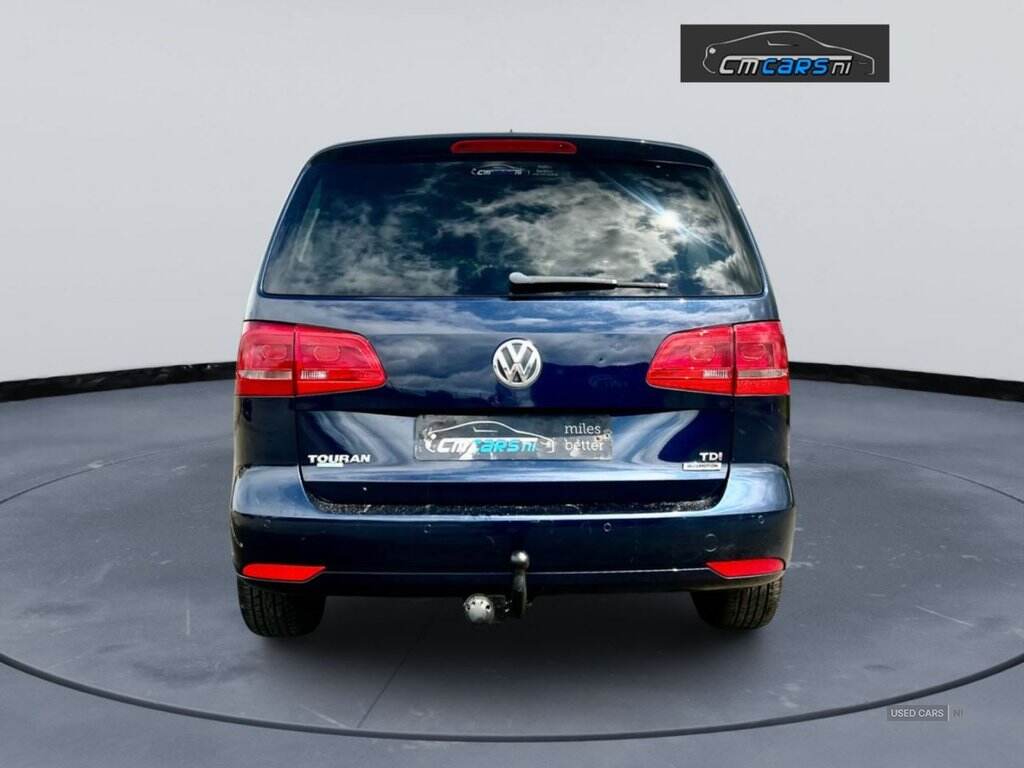 May 2015 Volkswagen Touran 1.6 TDI 105 BlueMotion Tech SE 5dr