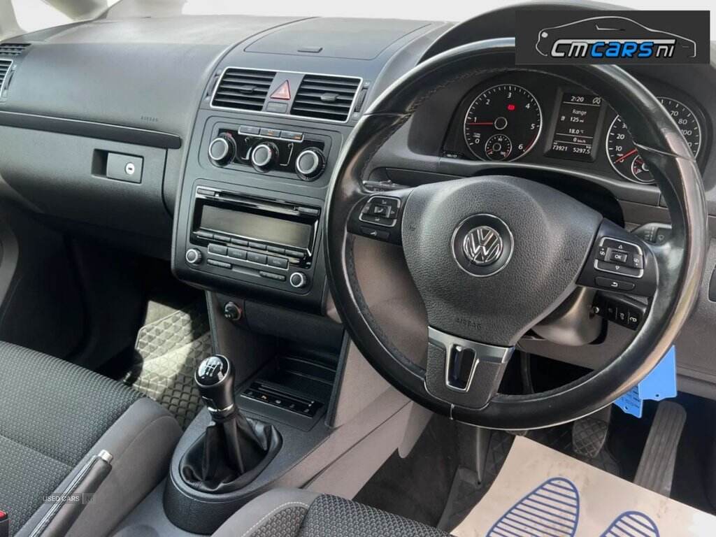 May 2015 Volkswagen Touran 1.6 TDI 105 BlueMotion Tech SE 5dr