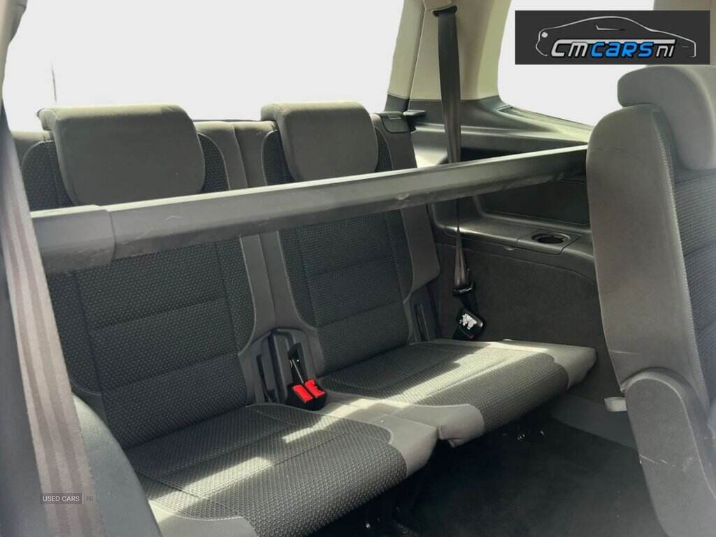 May 2015 Volkswagen Touran 1.6 TDI 105 BlueMotion Tech SE 5dr