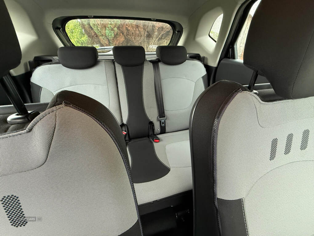 Jun 2014 Renault Captur 1.5 dCi 90 Dynamique MediaNav Energy 5dr