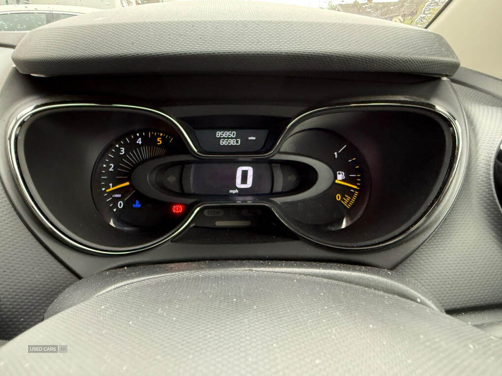 Jun 2014 Renault Captur 1.5 dCi 90 Dynamique MediaNav Energy 5dr