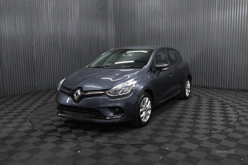 Aug 2017 Renault Clio 1.2 16V Dynamique Nav 5dr
