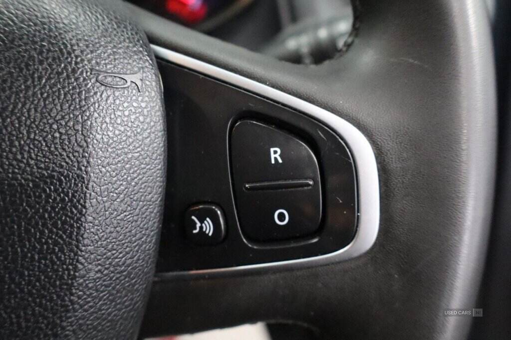 Aug 2017 Renault Clio 1.2 16V Dynamique Nav 5dr