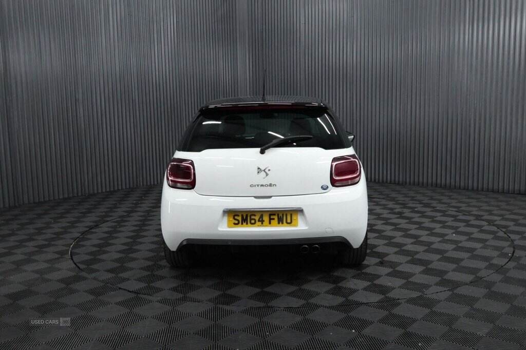 Jan 2015 Citroen DS3 1.6 BlueHDi DSire 3dr