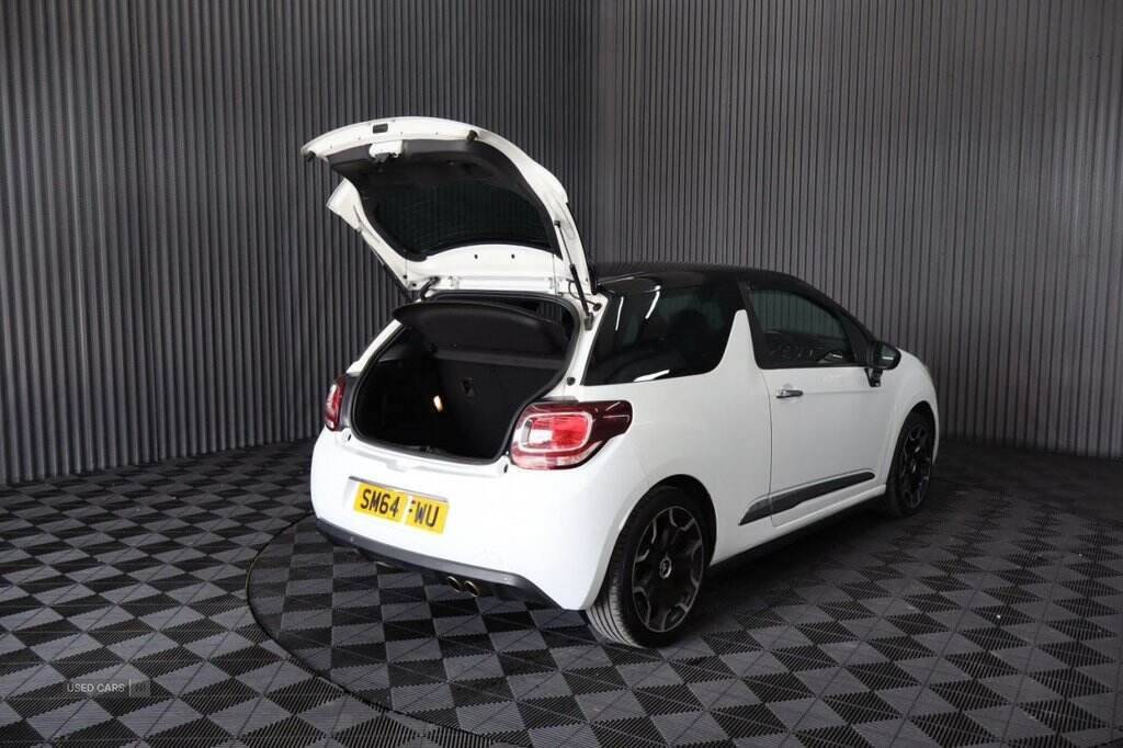 Jan 2015 Citroen DS3 1.6 BlueHDi DSire 3dr