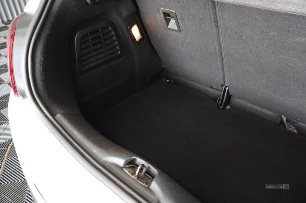 Jan 2015 Citroen DS3 1.6 BlueHDi DSire 3dr