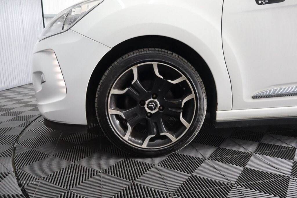 Jan 2015 Citroen DS3 1.6 BlueHDi DSire 3dr