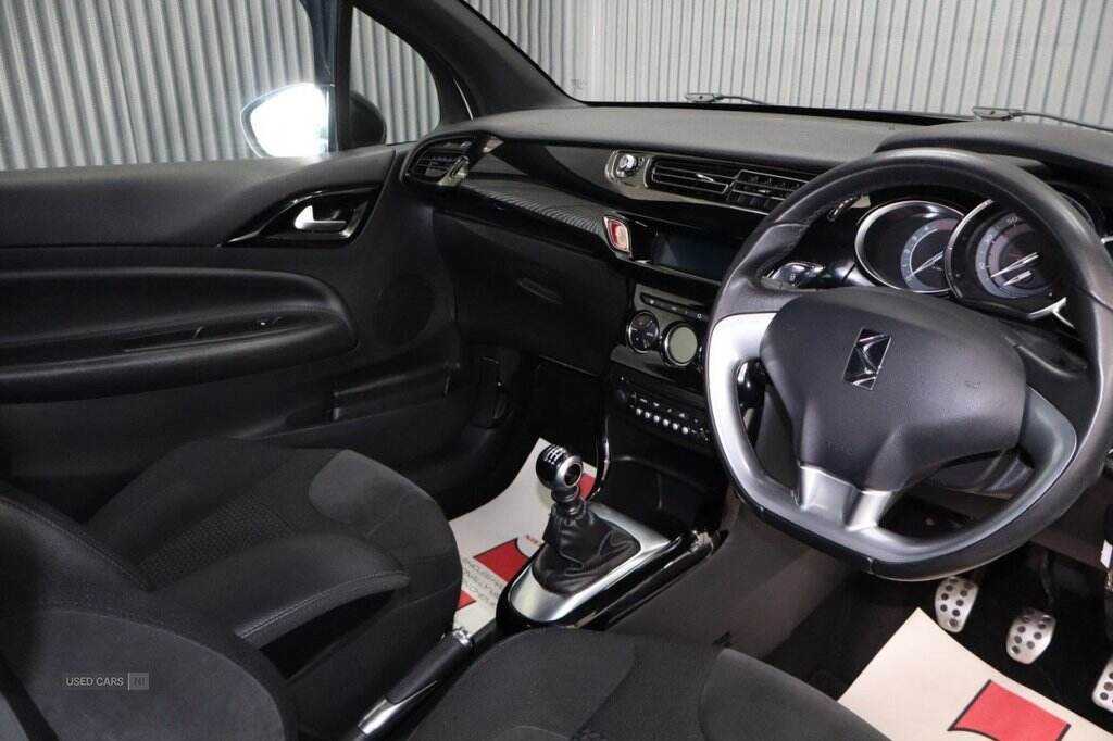 Jan 2015 Citroen DS3 1.6 BlueHDi DSire 3dr