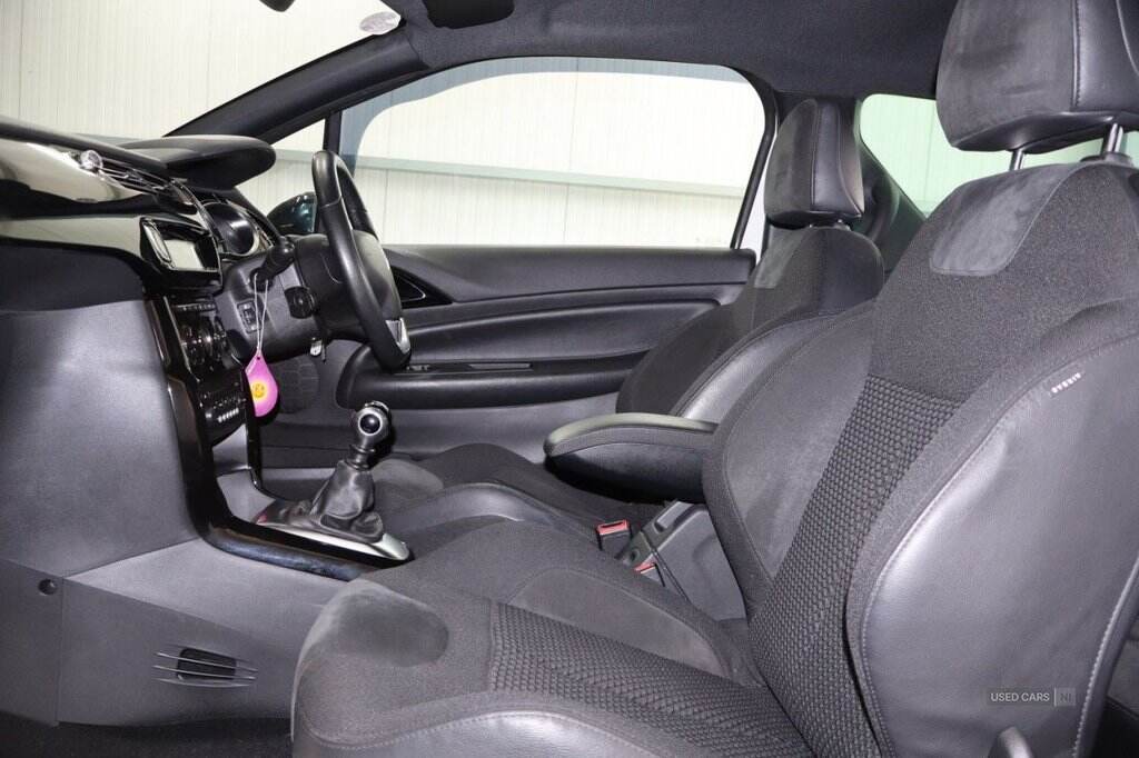 Jan 2015 Citroen DS3 1.6 BlueHDi DSire 3dr
