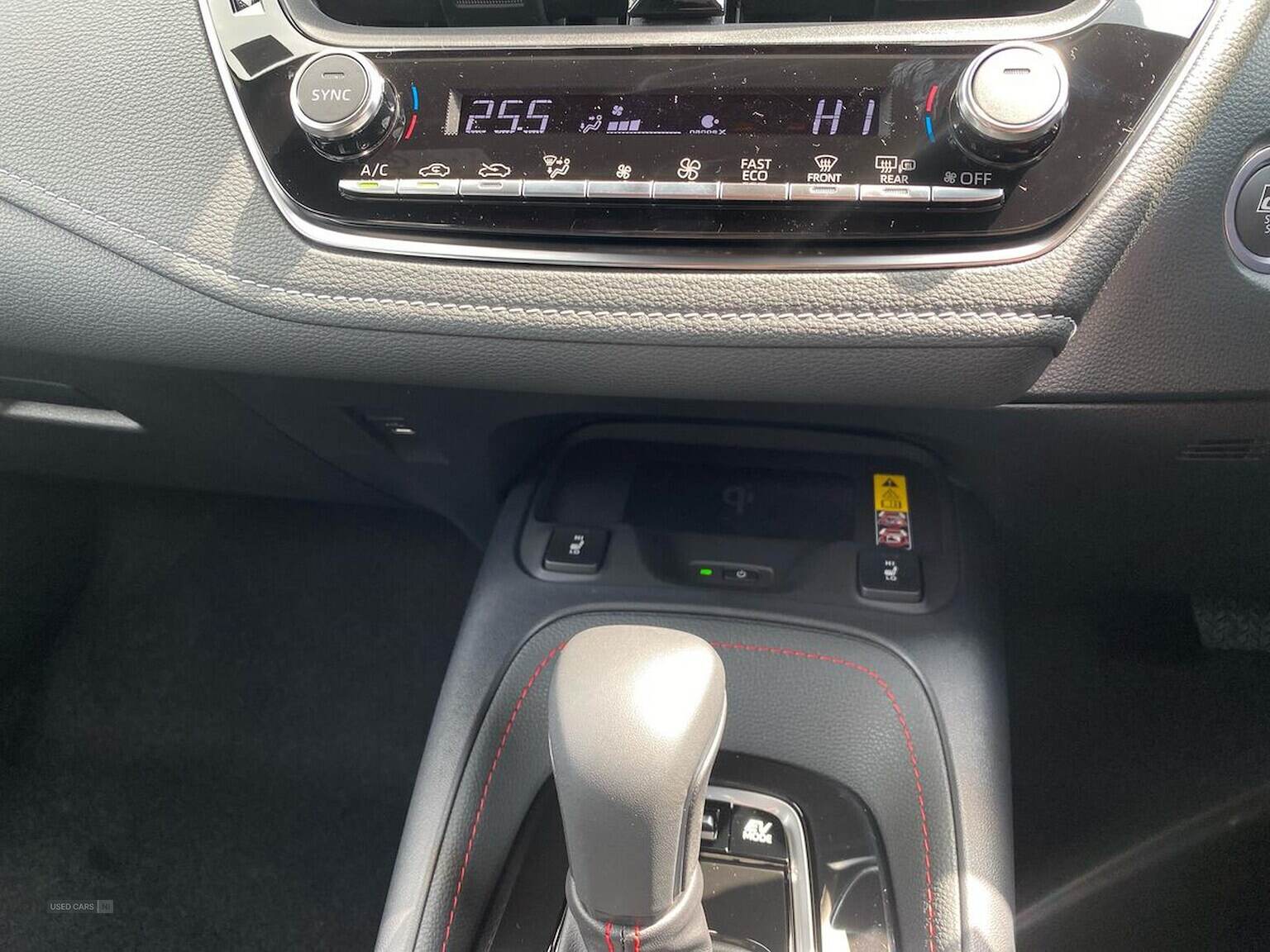  2025 Toyota Corolla 1.8 Hybrid Gr Sport 5Dr Cvt [Bi-Tone]